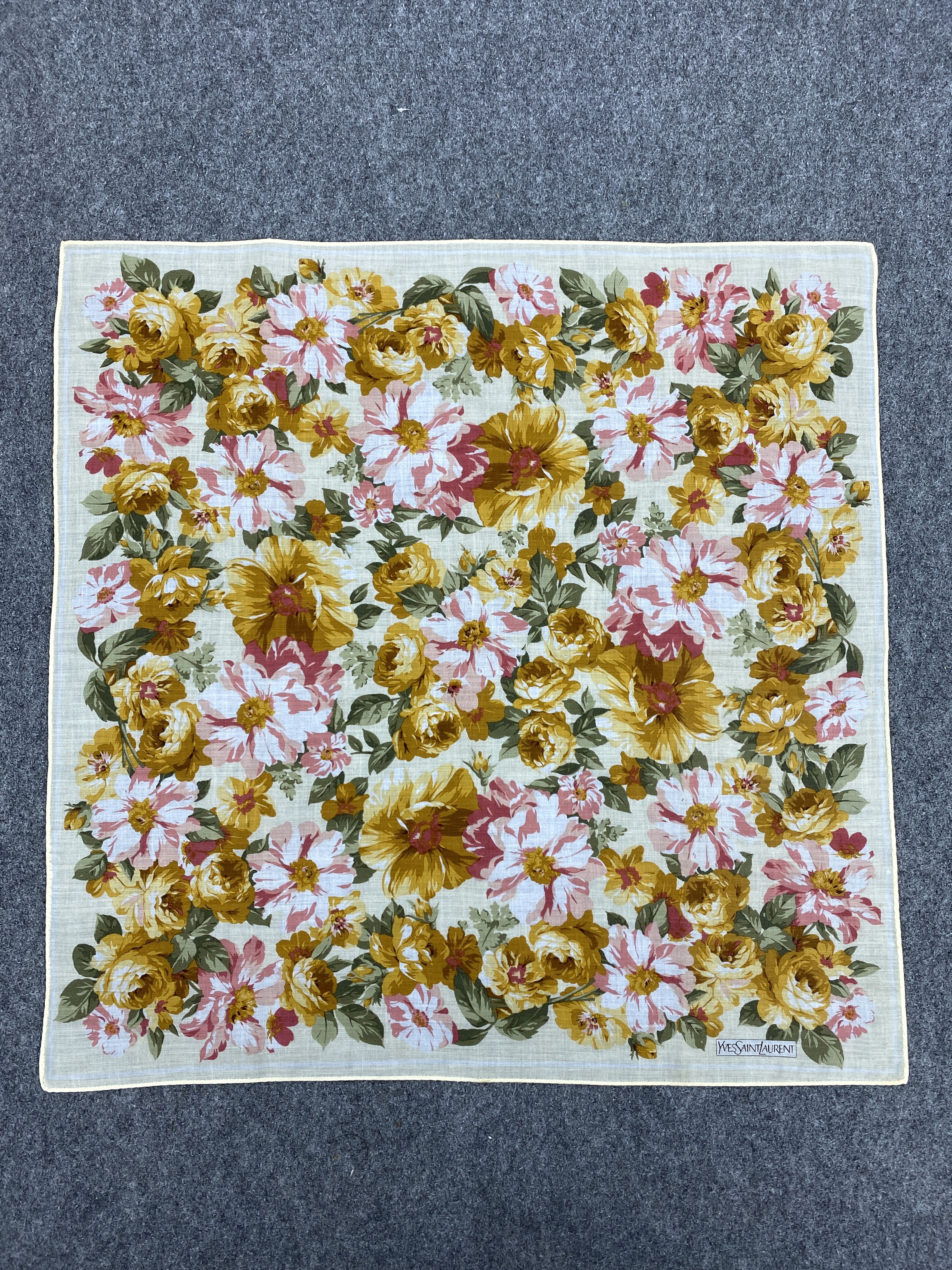 Yves Saint Laurent Yves Saint Laurent Handkerchief / Neckerchief KT0264 Size ONE SIZE - 3 Thumbnail