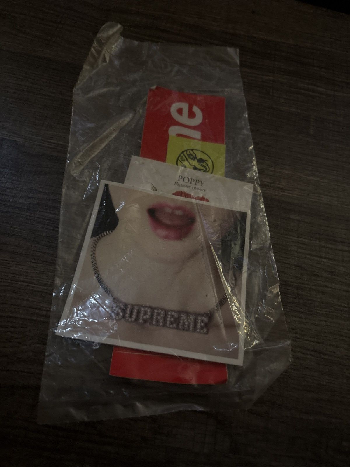 Supreme Supreme SS18 Sticker Pack w Poppy Seeds Iced Out Supreme Size ONE SIZE - 4 Thumbnail