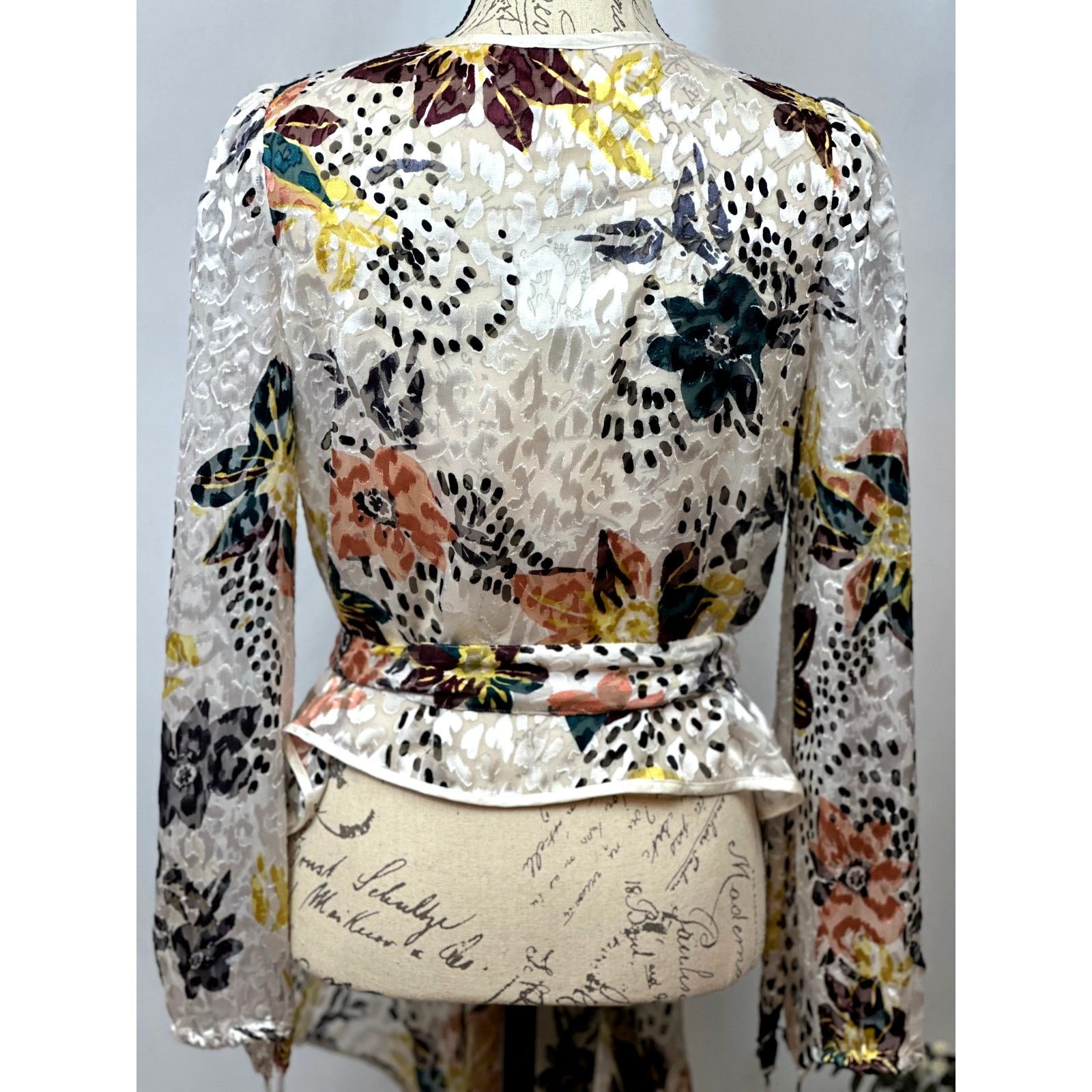 Free People Free People Floral Print Cropped Silk Burnout Kimono XS Size XS / US 0-2 / IT 36-38 - 14 Thumbnail