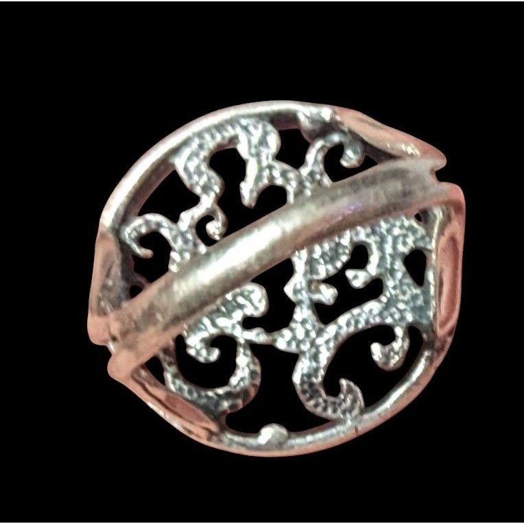 Other Vintage Sterling Silver Floral Scroll Concave Ring Size 7 1/ Size ONE SIZE - 8 Thumbnail