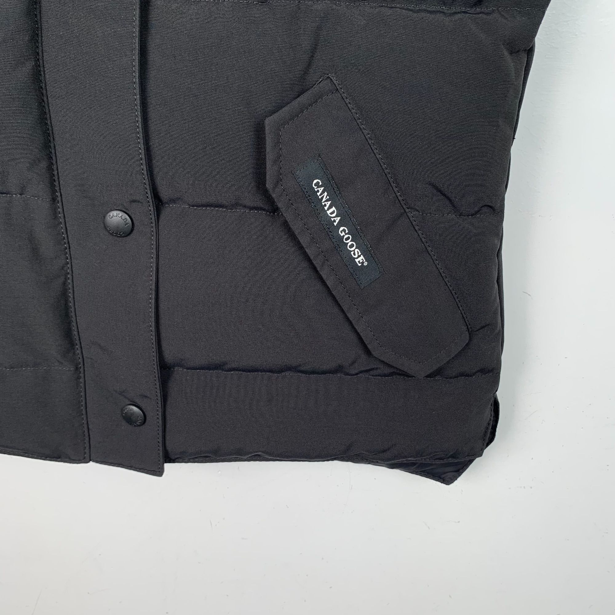 Canada Goose Canada Goose Black Logo Patch Zip-Up Down Vest (Size S) Size US S / EU 44-46 / 1 - 8 Thumbnail