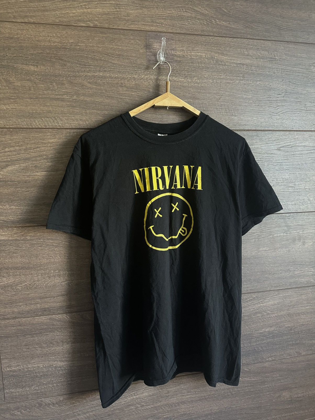 Nirvana Vintage Nirvana 1992 Reprint Smiley Logo Graphic T-Shirt XL Size US XL / EU 56 / 4 - 2 Thumbnail