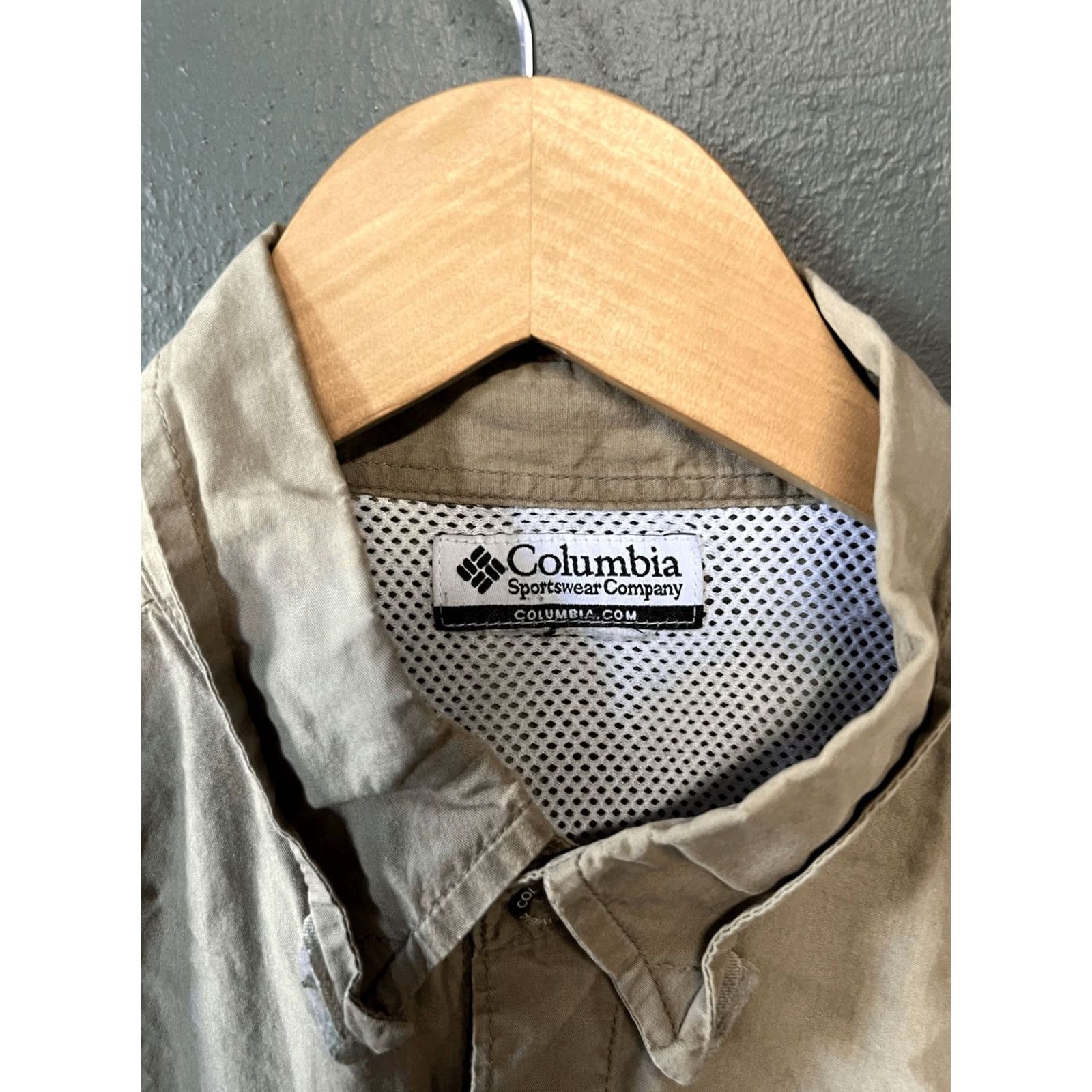 Vintage Columbia Mens Beige Long Sleeve Button Up Shirt Size Large Outdoor Y2K Size US L / EU 52-54 / 3 - 3 Thumbnail