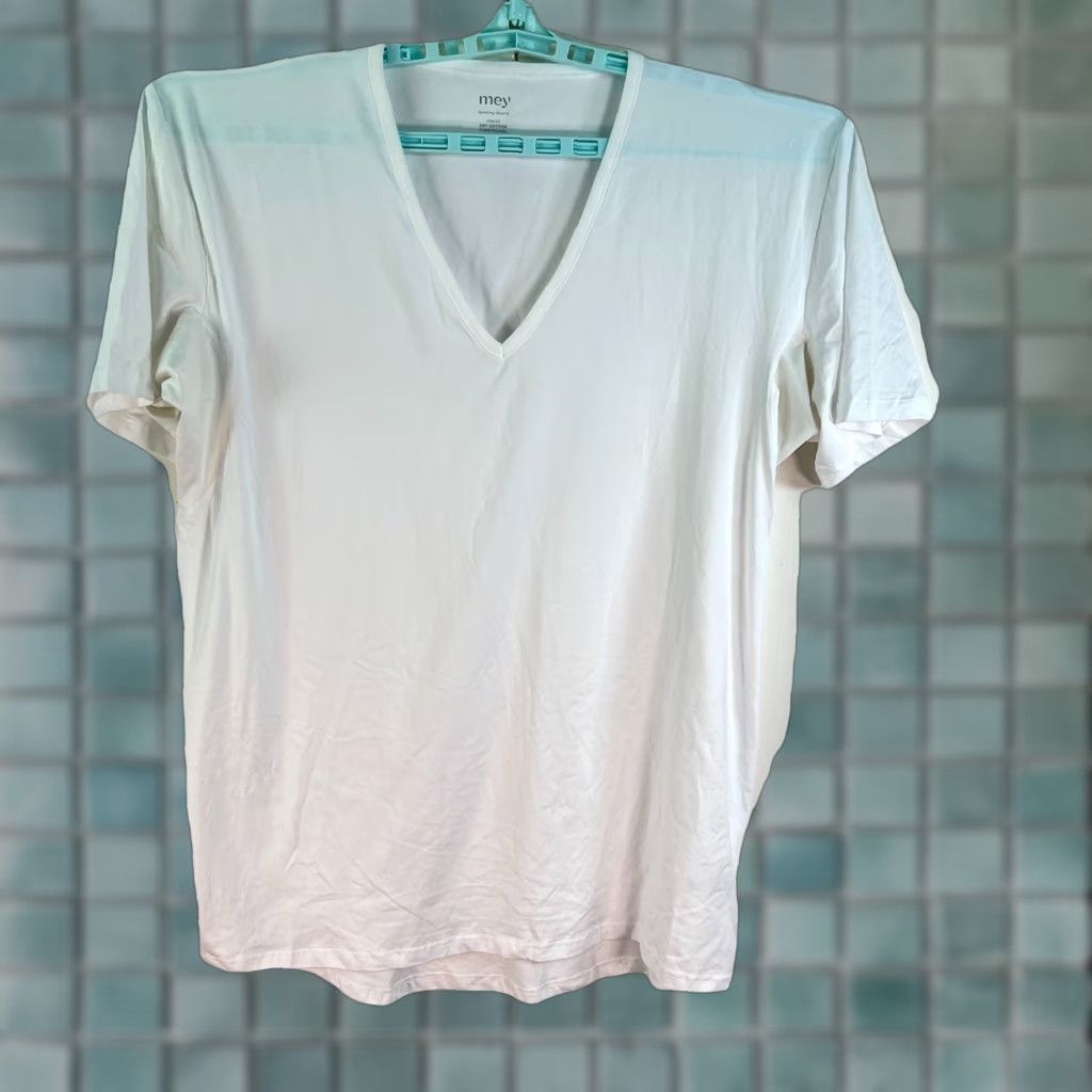 Vintage MEY V-Neck Soft T-Shirt Mens 4XL White Cotton-Blend Stretch Shirt 4XL White Mens V-Neck Short Sleeve Portugal Classic Summer Fall Spring Mens Size US XXL / EU 58 / 5 - 1 Thumbnail