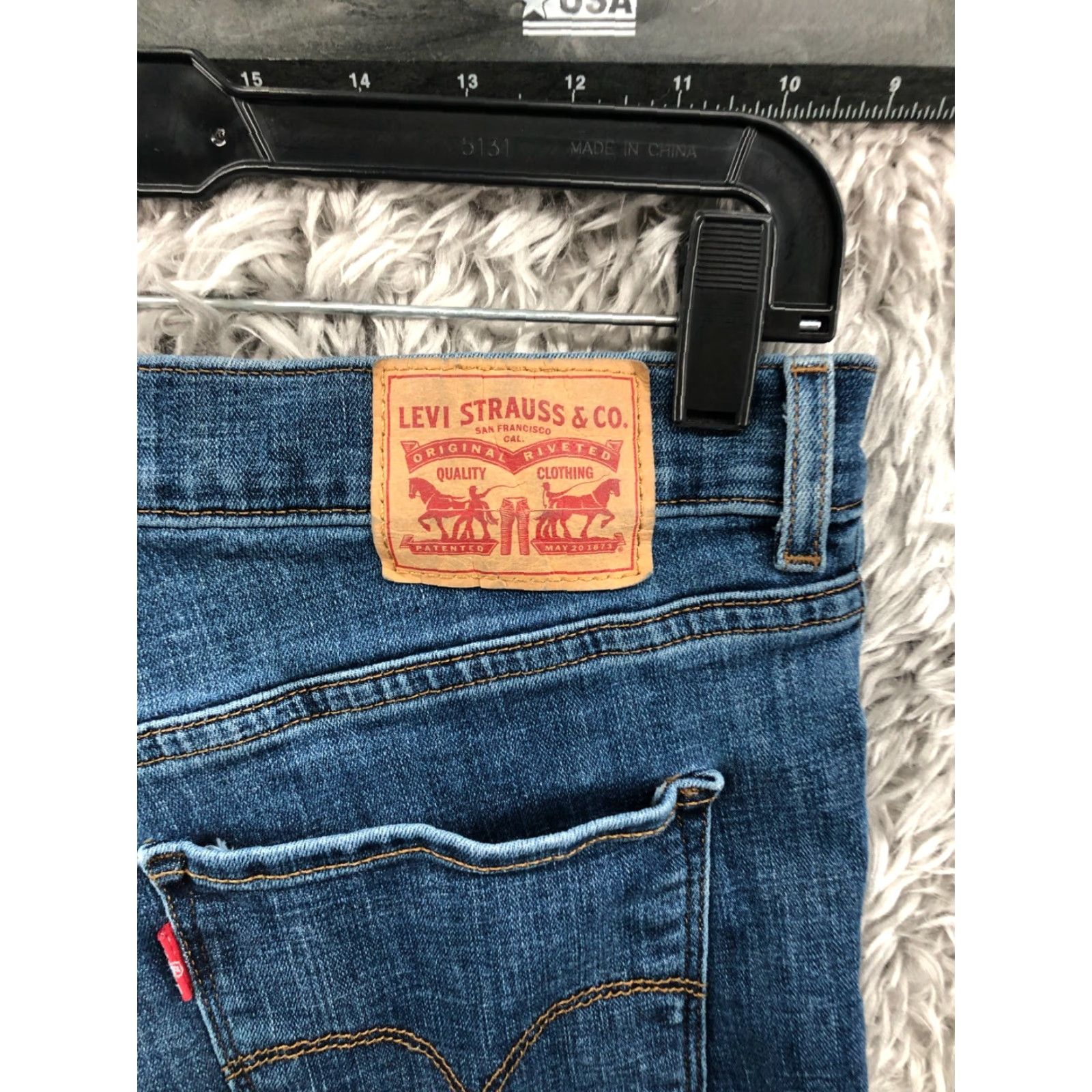 Levi's Levi's Bermuda Shorts Womens Size 29 Mid Rise Medium Wash Blue Denim Jean Size 29" - 5 Thumbnail