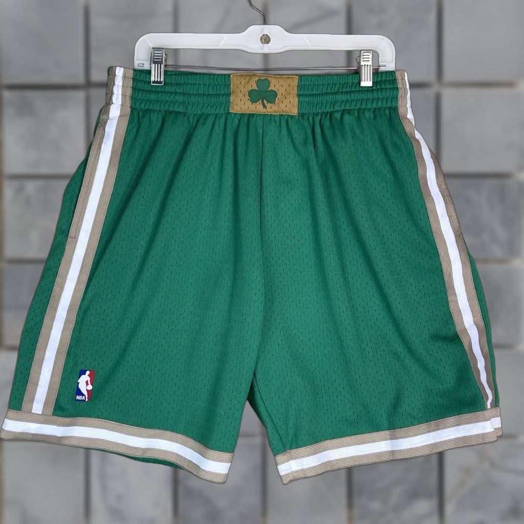 Mitchell & Ness Mitchell & Ness Shorts Mens L Green Swingman Hardwood Classics St Patricks Basketball Activewear Casual mens shorts Size US 33 - 1 Thumbnail