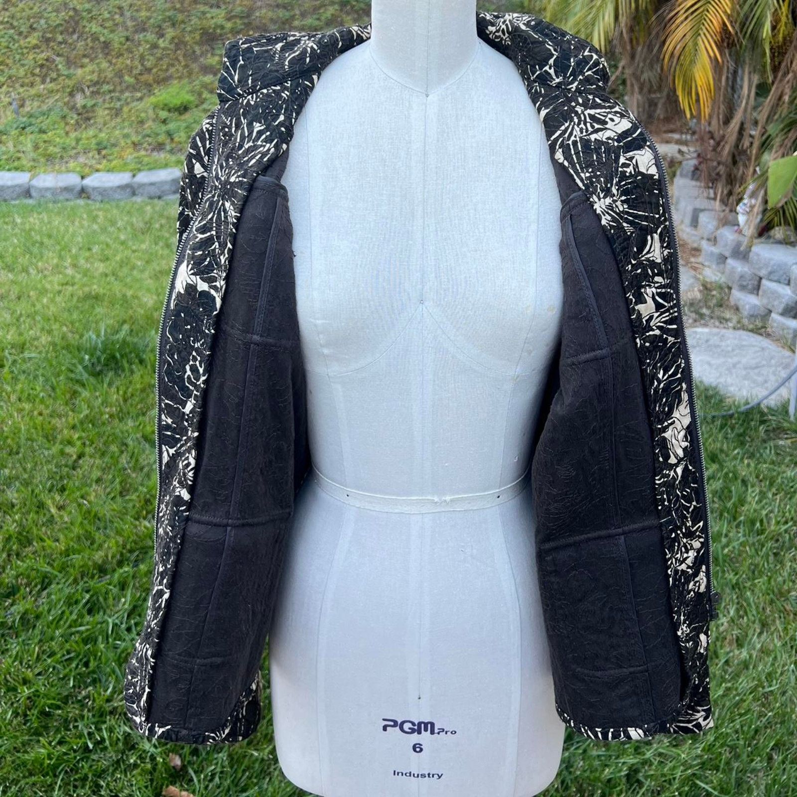 Chicos Chico's Black/White Floral Jacket Size XL / US 12-14 / IT 48-50 - 4 Thumbnail