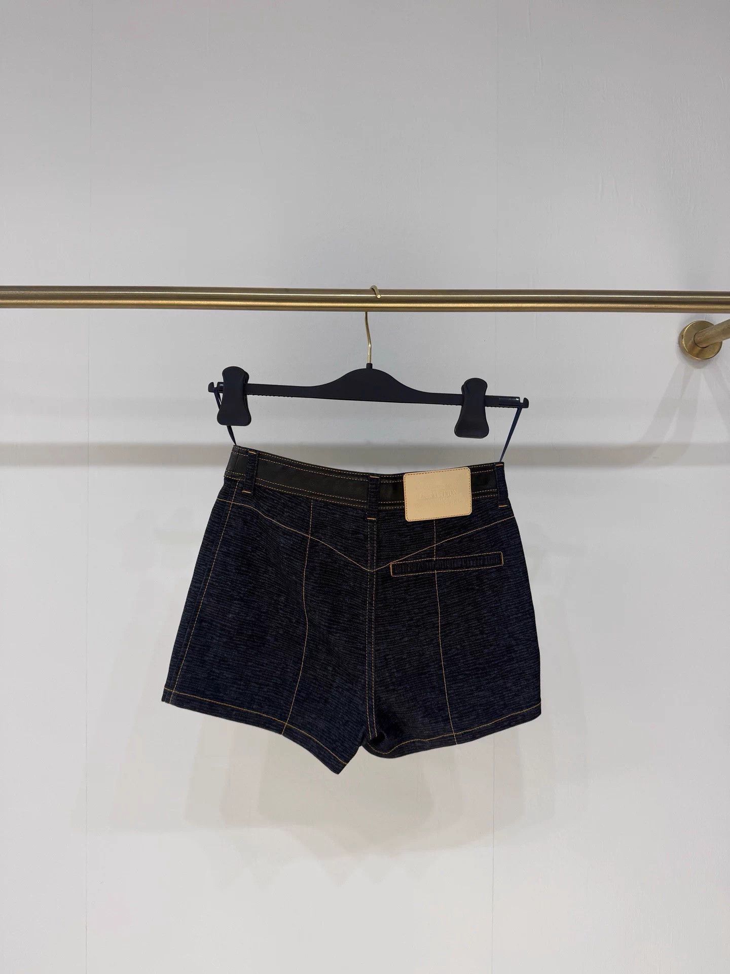 Louis Vuitton Lv Denim Leather Patchwork 99 New 34 Shorts Size 25" / US 0 / IT 36 - 5 Thumbnail