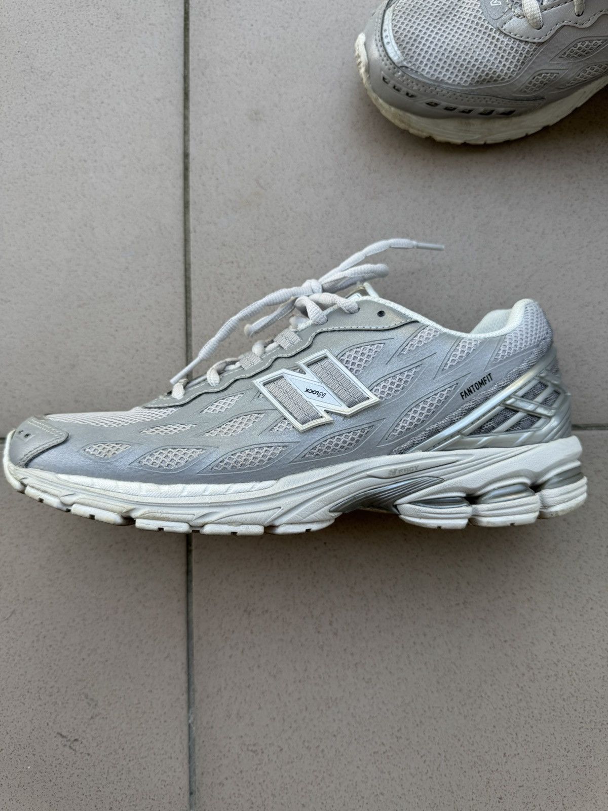 New Balance New Balance U1906WFE Size US 9 / EU 42 - 2 Thumbnail