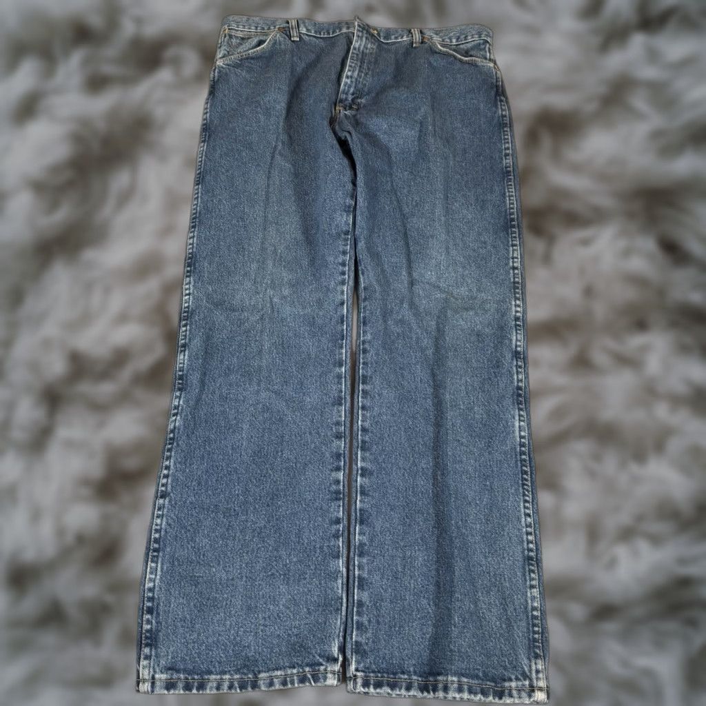 Wrangler VINTAGE? Wait — Wrangler George Strait Collection Jeans Mens 38x31 (Fits 38x31) 13MGSHD Size US 38 / EU 54 - 1 Thumbnail
