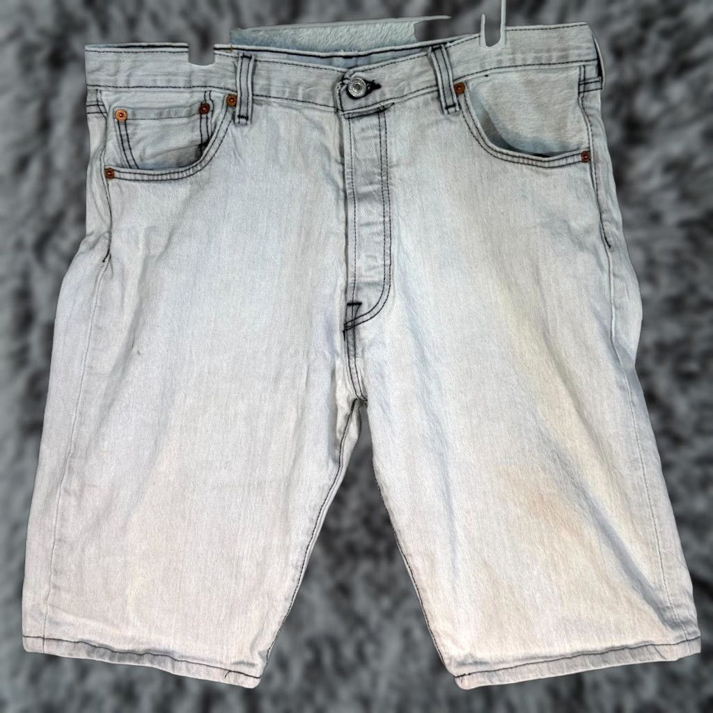 Levi's Levi's Shorts Bermuda Gray 501 Original Fit Mid-Rise Button-Fly Mens 36 Size US 36 / EU 52 - 1 Thumbnail