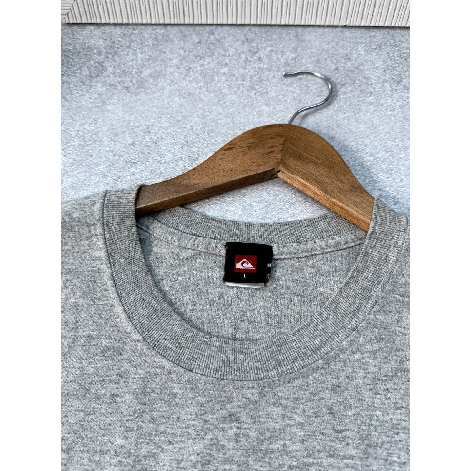 Quiksilver VINTAGE Quiksilver Board T-Shirt Gray L Crew Neck Short Sleeve Men US NY Y2K 90s Big Logo Summer Beach USA Shirt Size US L / EU 52-54 / 3 - 6 Thumbnail