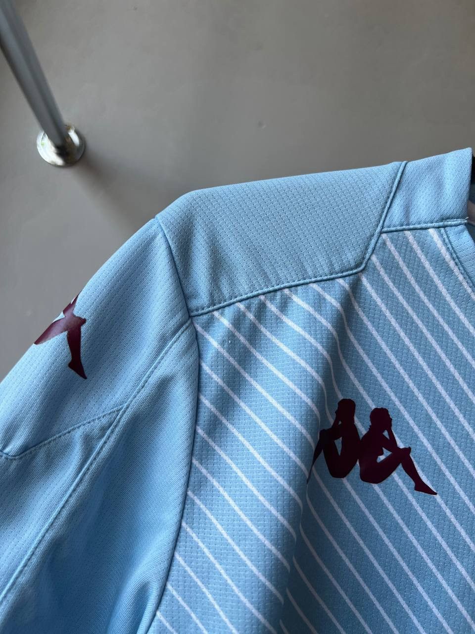 Kappa 2019/20 ASTON VILLA AWAY SOCCER JERSEY FOOTBALL SHIRT SIZE L Size US L / EU 52-54 / 3 - 5 Thumbnail