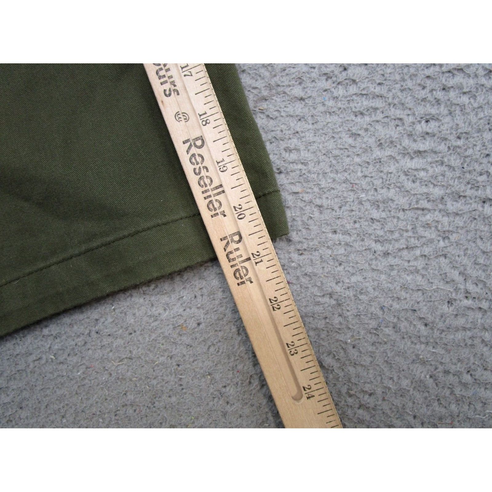 Volcom Volcom Chino Shorts Mens 31 Green Solid Flat Front Stretch Pockets Casual Summer 2000s Y2K Modern Men Size US 31 - 7 Thumbnail