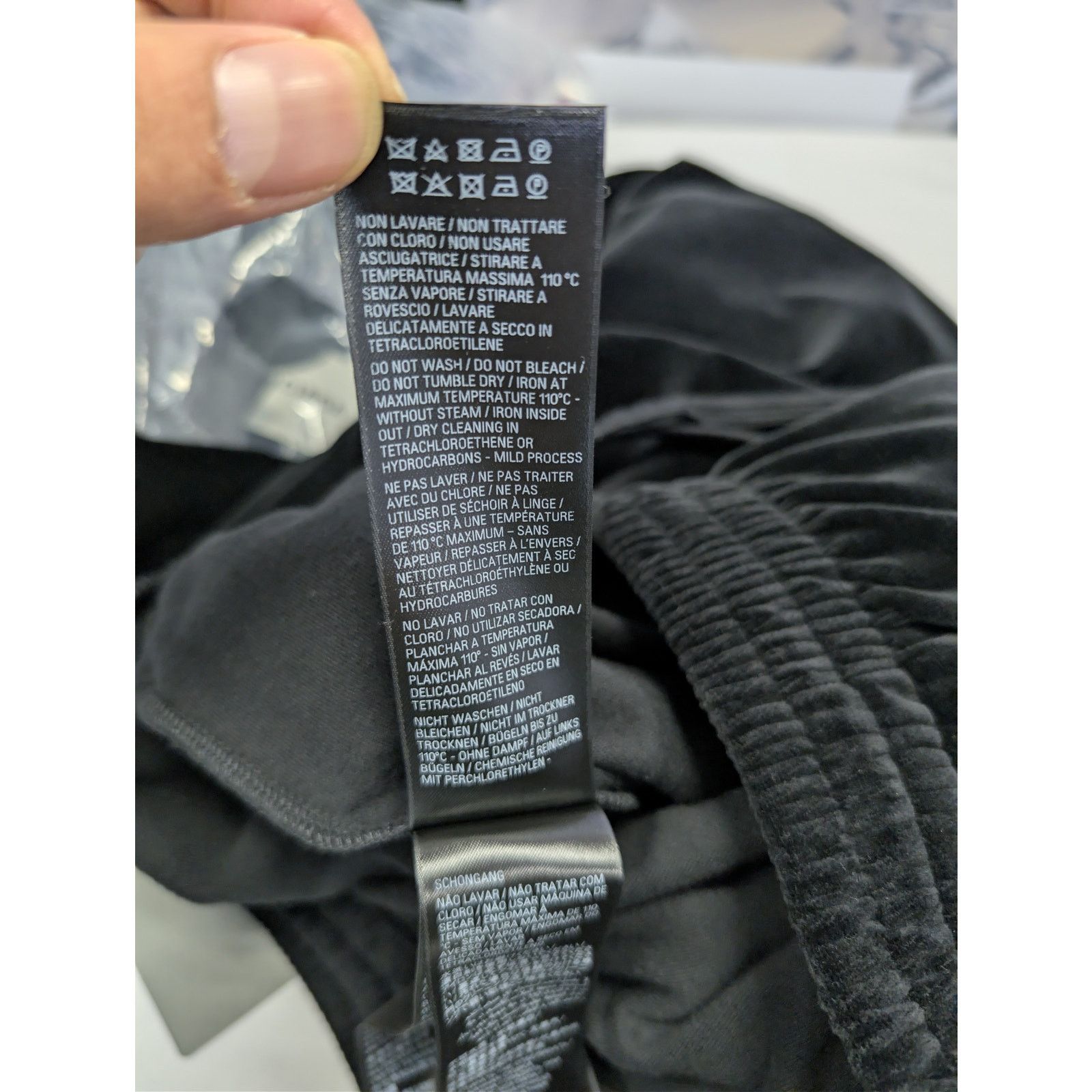 Balenciaga o1rshd1 Q:2 /Political Campaign Baggy Pants in Velvet Jersey Size US 32 / EU 48 - 16 Thumbnail
