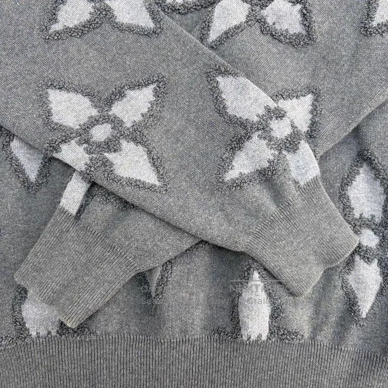 Louis Vuitton Louis Vuitton Flocked logo sweater Size US S / EU 44-46 / 1 - 3 Thumbnail
