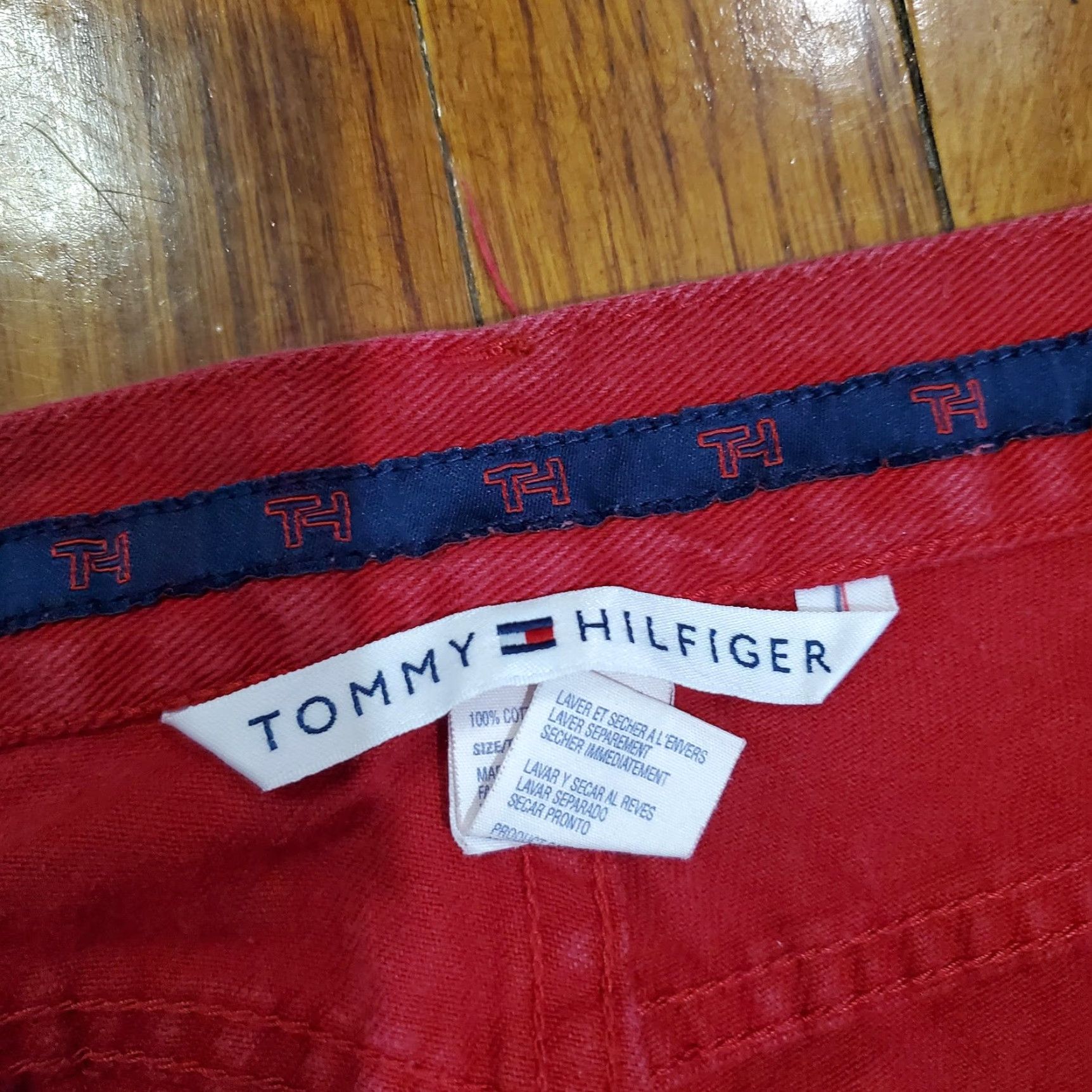 Tommy Hilfiger VINTAGE Tommy Hilfiger Jeans Womens 10 Red Straight Leg 5 Pocket Flag Logo Y2K pants denim Size 32" / US 10 / IT 46 - 7 Thumbnail