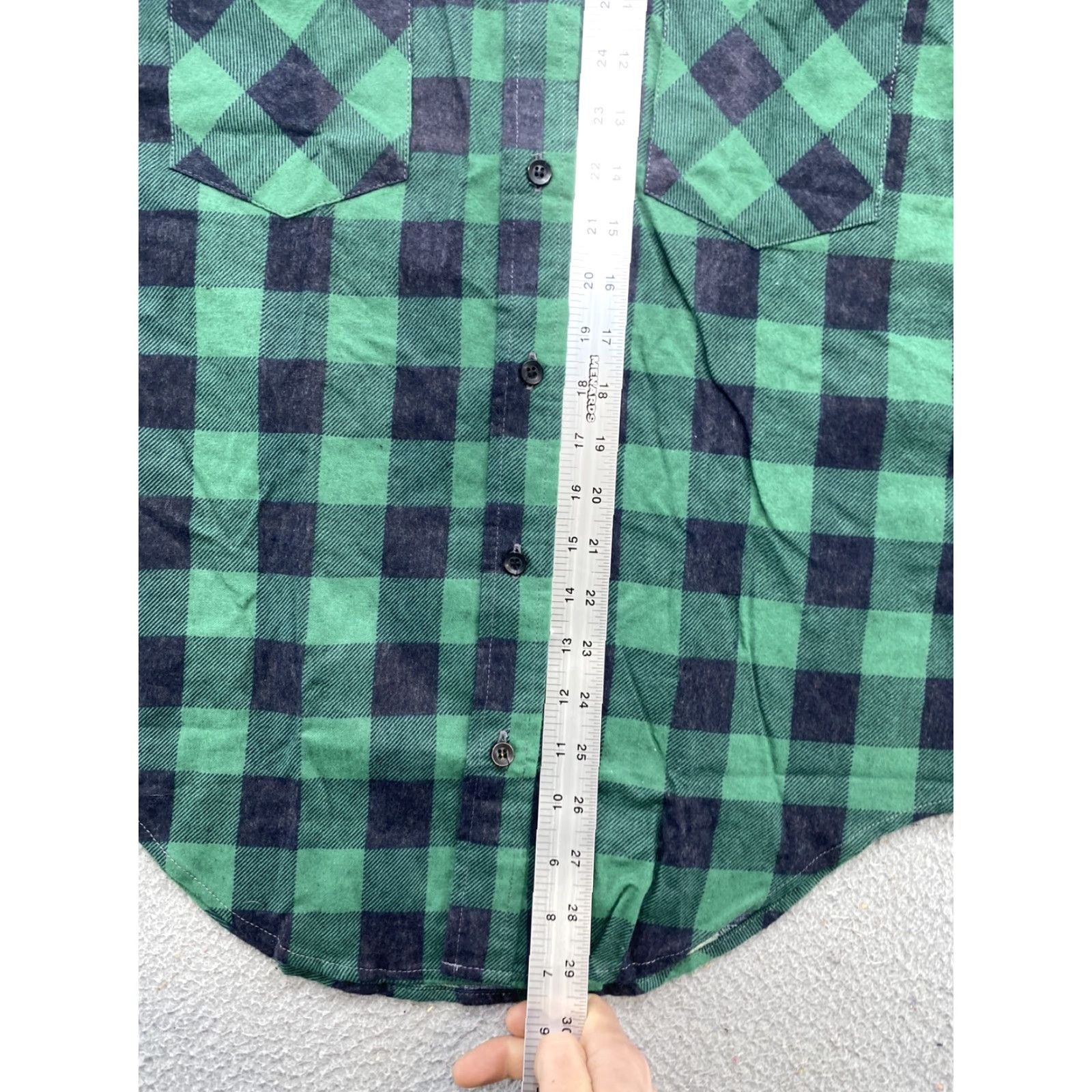 Vintage VINTAGE Coleman Plaid Button-Up Long Sleeve Shirt Mens Size S Green NWOT Size US S / EU 44-46 / 1 - 6 Thumbnail