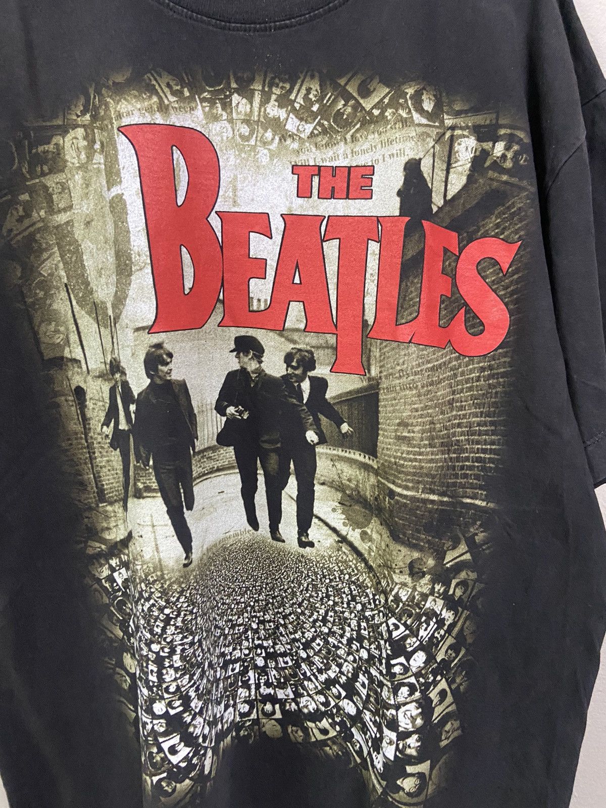 Band Tees × Vintage Distressed Sun Faded The Beatles Tshirt Size US L / EU 52-54 / 3 - 2 Thumbnail
