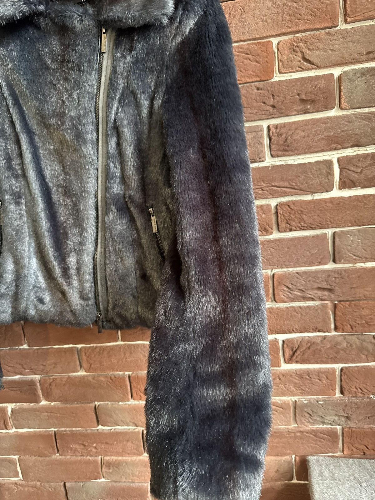 Armani Vintage Y2K Armani Jeans Faux Fur Black Zip Jacket Designer Size M / US 6-8 / IT 42-44 - 8 Thumbnail