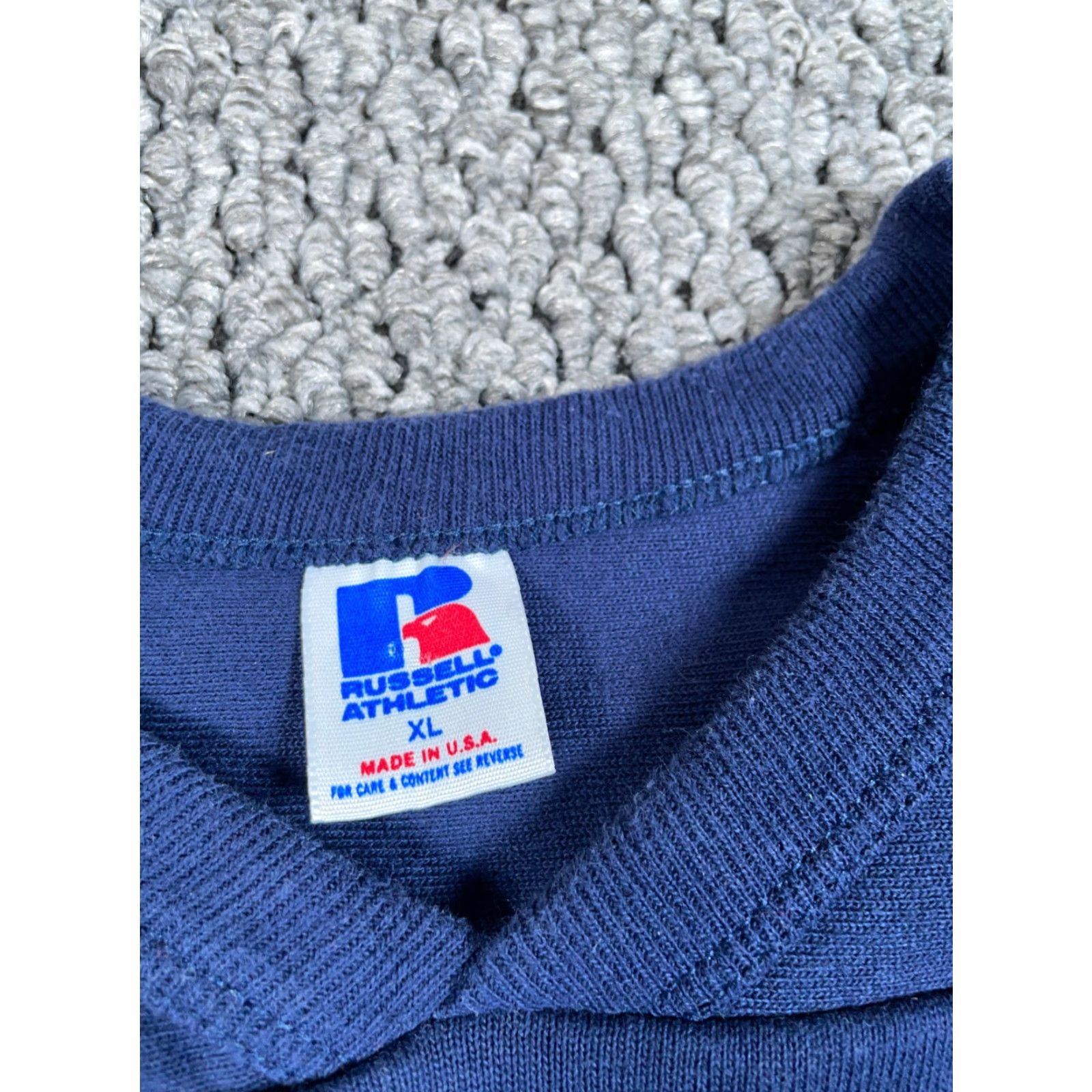 Russell Athletic VINTAGE Russell Athletic Sweatshirt Adult XL Dark Blue 50/50 80s Long Body Pullover V-Neck Men Mens 90s Retro Size US XL / EU 56 / 4 - 3 Thumbnail