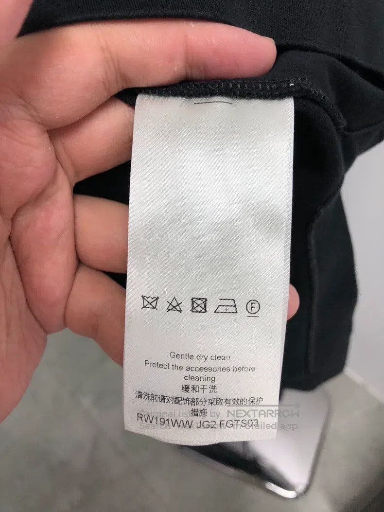 Louis Vuitton Louis Vuitton SS23 Solid Casual Pullover Short Sleeve Size M / US 6-8 / IT 42-44 - 4 Thumbnail