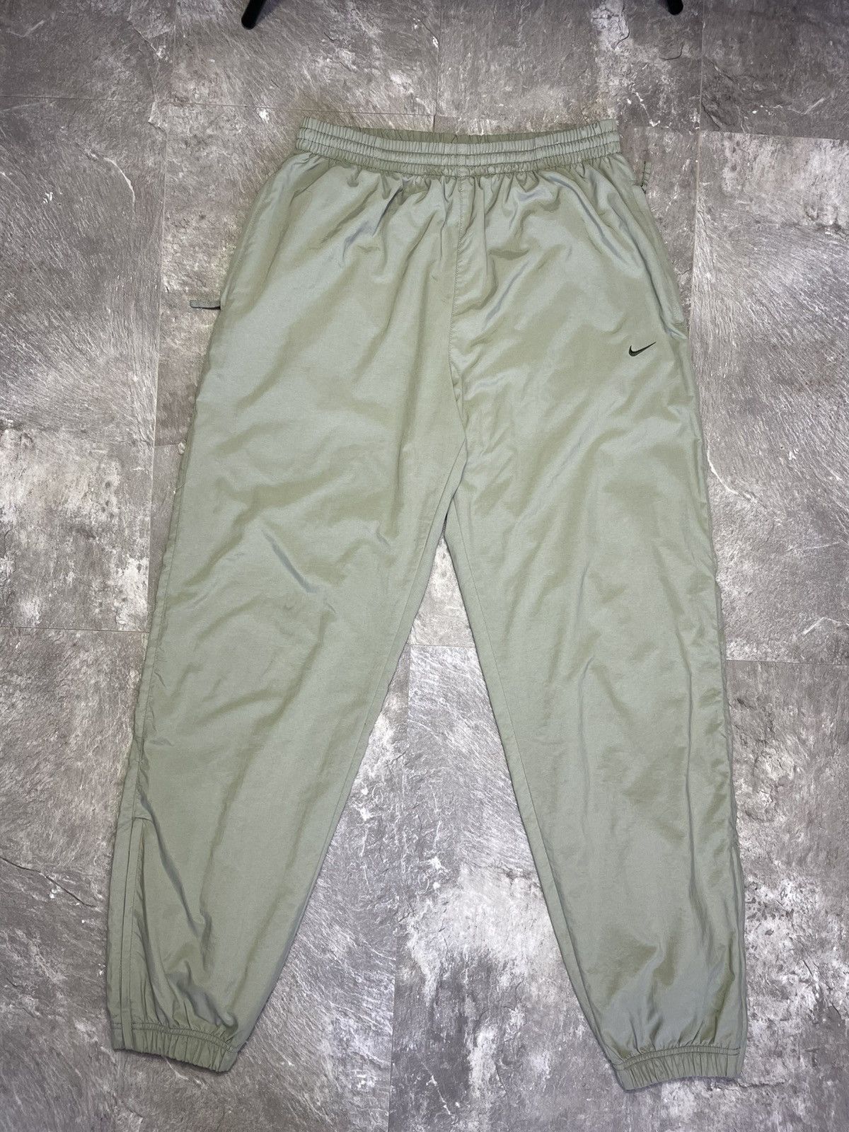 Nike 00s Nike Vintage Nylon Baggy Swoosh Drill Joggers Pants Y2K Size US 32 / EU 48 - 1 Thumbnail