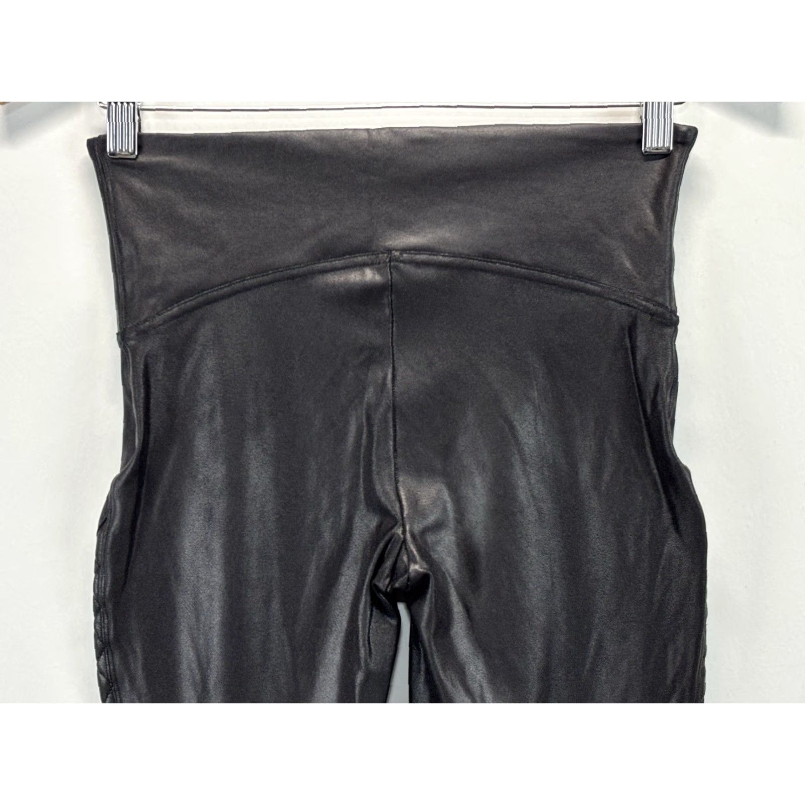 Spanx Spanx Quilted Faux Leather Leggings Black Womens Medium Moto Biker Bikercore Size 32" / US 10 / IT 46 - 5 Thumbnail