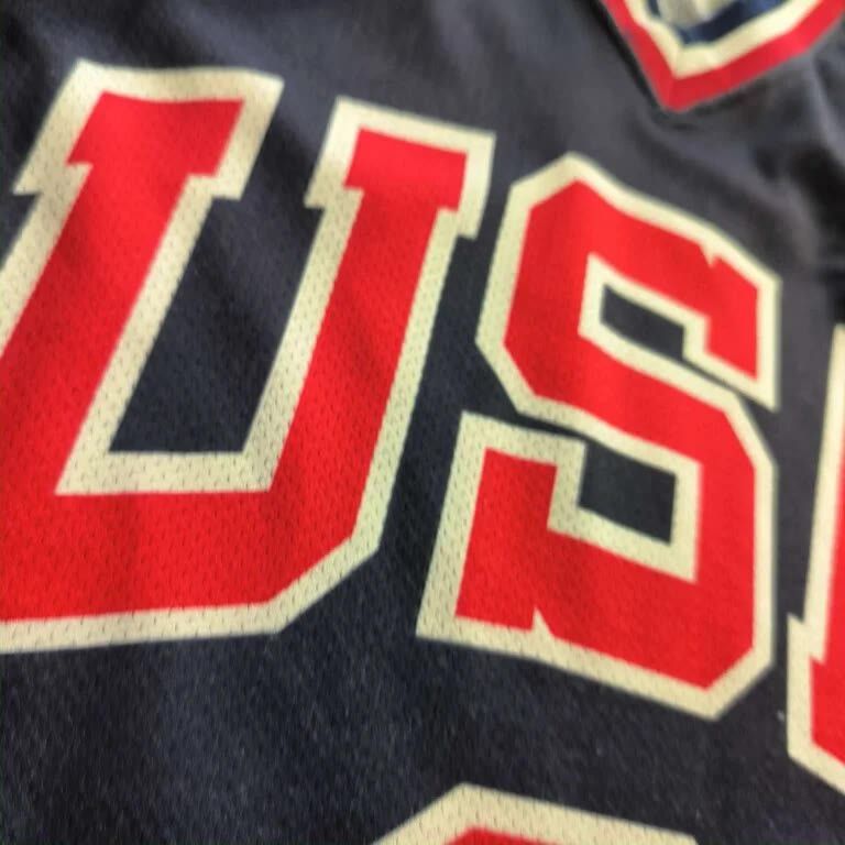 Champion Team USA 2000 Vince Carter Champion EU NBA jersey size M Size US M / EU 48-50 / 2 - 9 Thumbnail