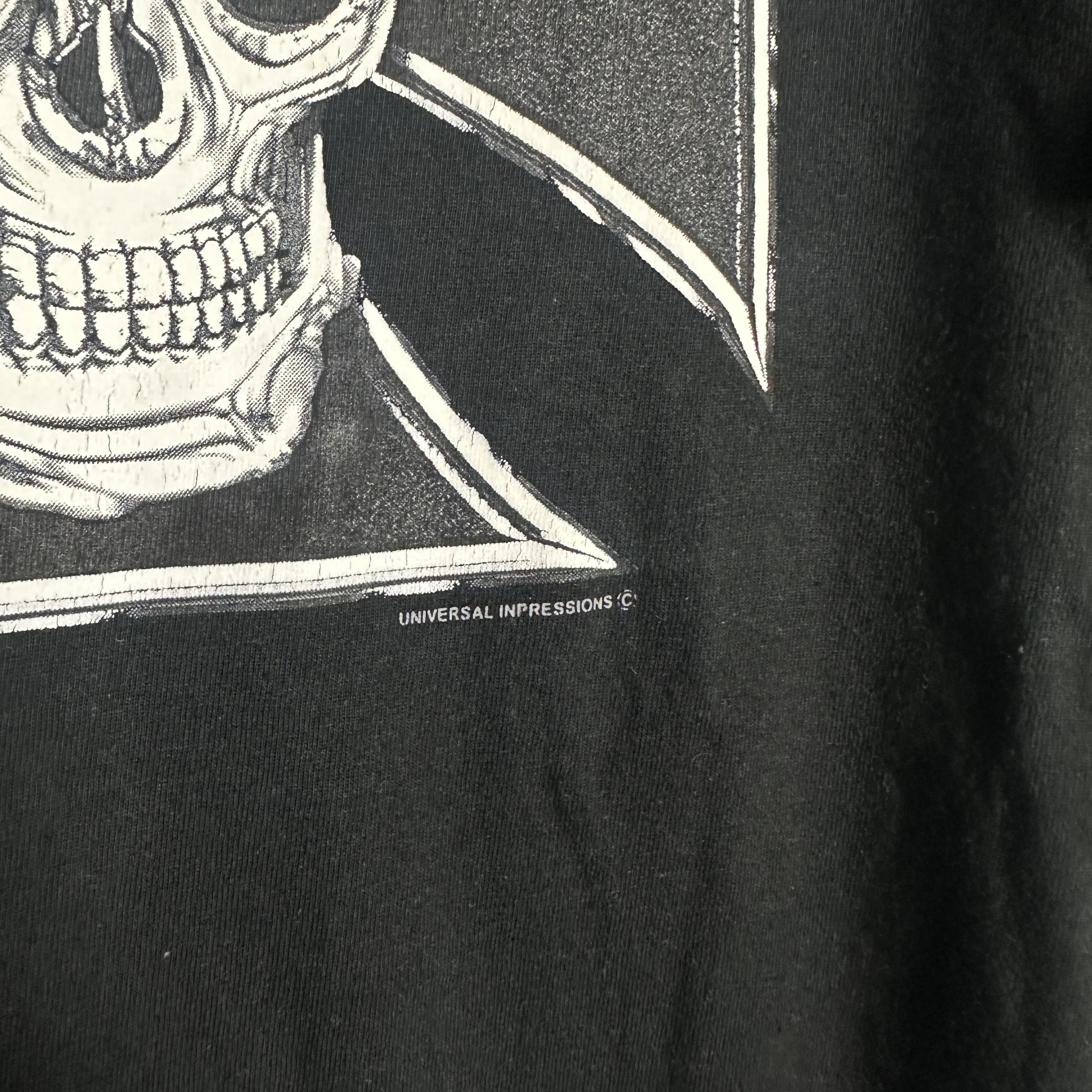 Oakley 🔥RARE🔥Vintage Oakley Skull Iron Spell Out Tshirt Size US XL / EU 56 / 4 - 3 Thumbnail
