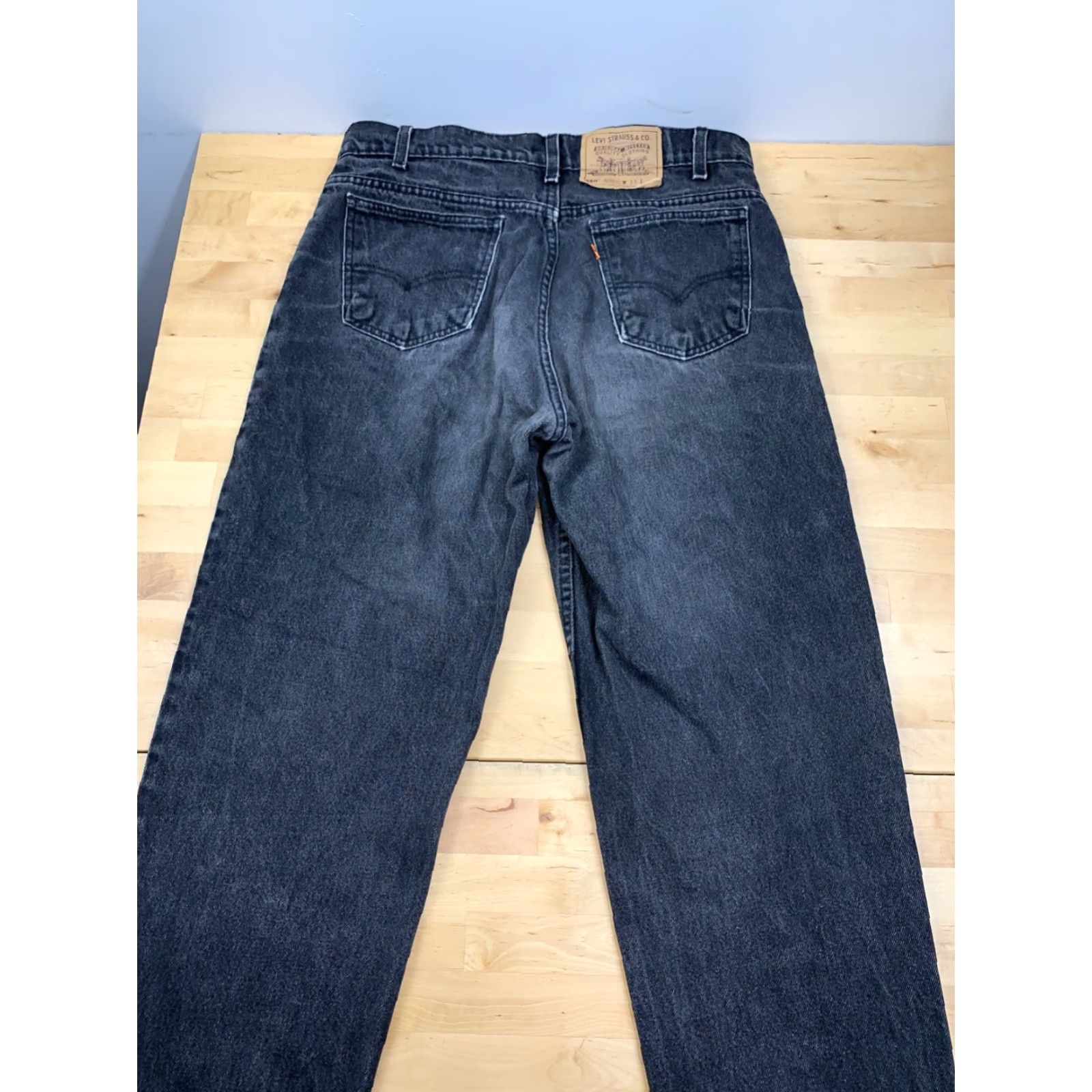 Levi's VINTAGE Levi's 550 Jeans Mens Tapered Leg 33x32 Black 90s Orange Tab Relaxed Fit 36 Waist Cotton Denim Size US 33 - 3 Thumbnail