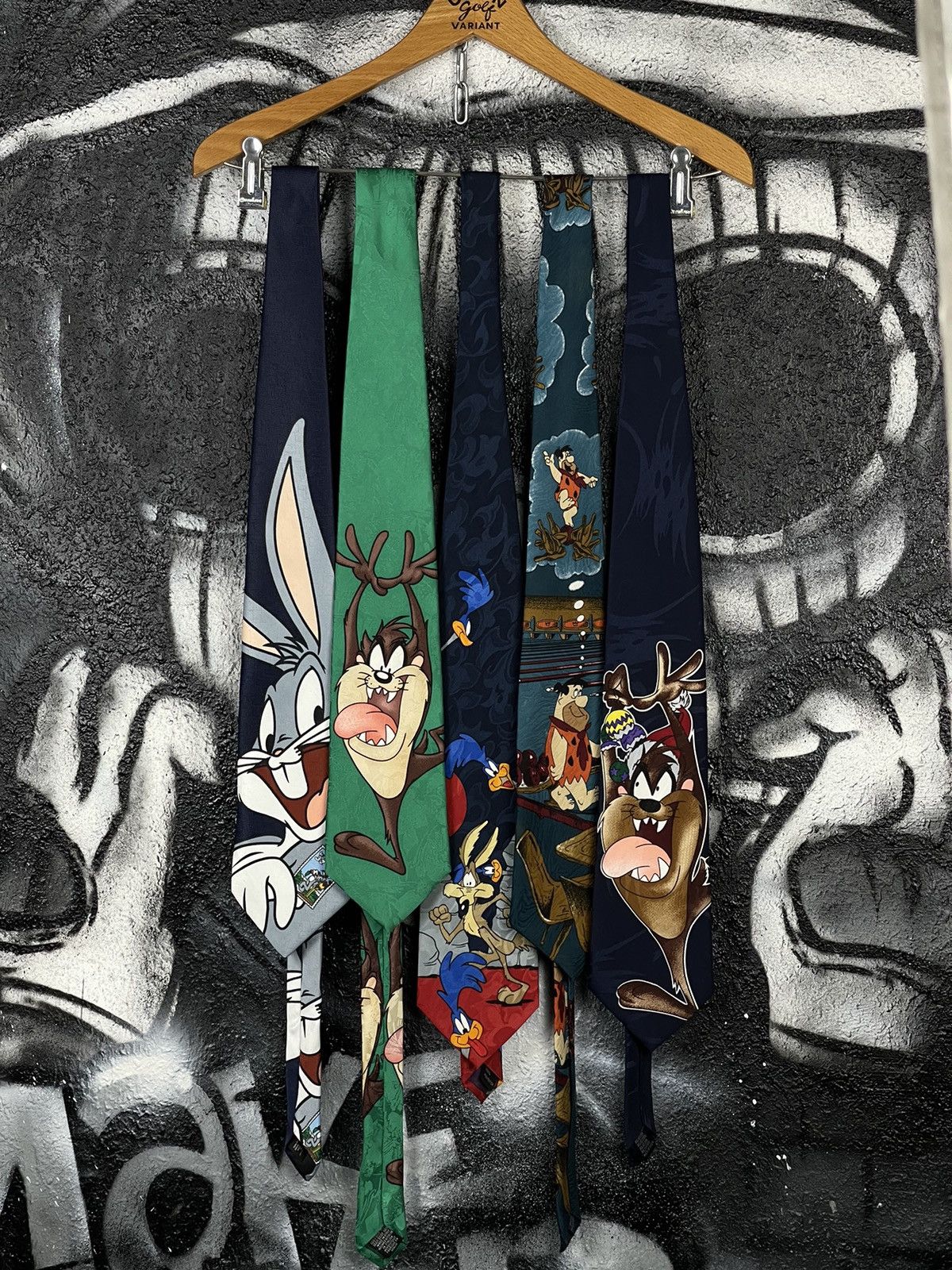 Vintage Vintage 90s Looney Tunes And Warner Bros. Lot Of 5 Ties Size ONE SIZE - 7 Thumbnail