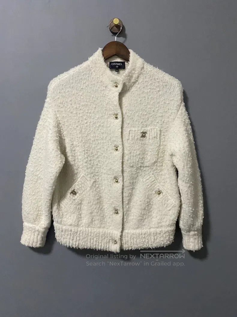 Chanel Chanel White schoolbag buckle teddy jacket Size XXS / US 00 / IT 34 - 1 Thumbnail