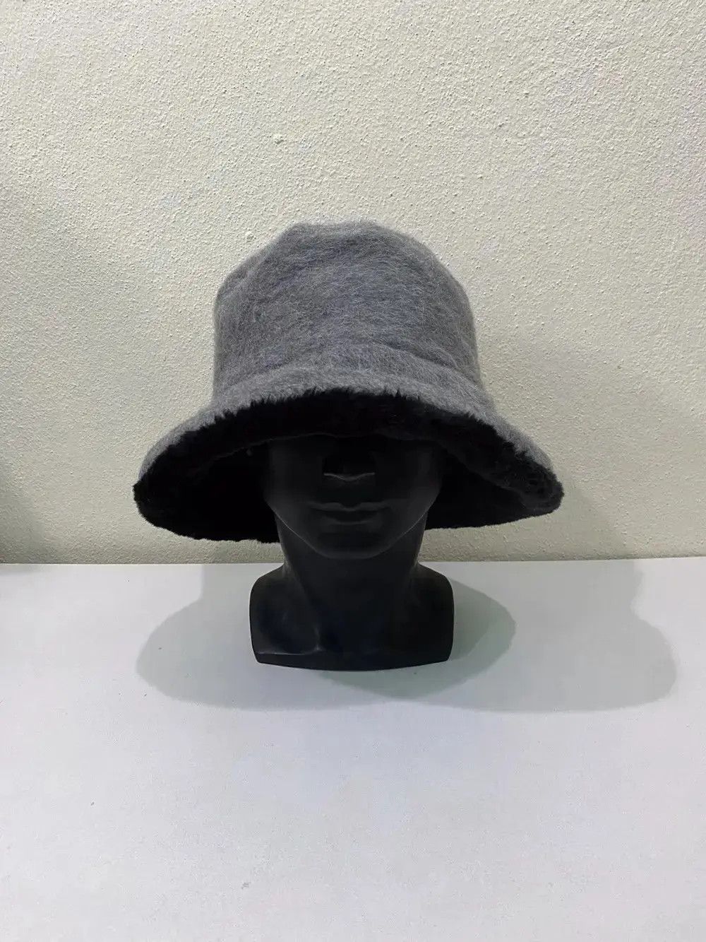 Japanese Brand Huis ten Bosch Fleece Plain Bucket Hat Size ONE SIZE - 3 Thumbnail