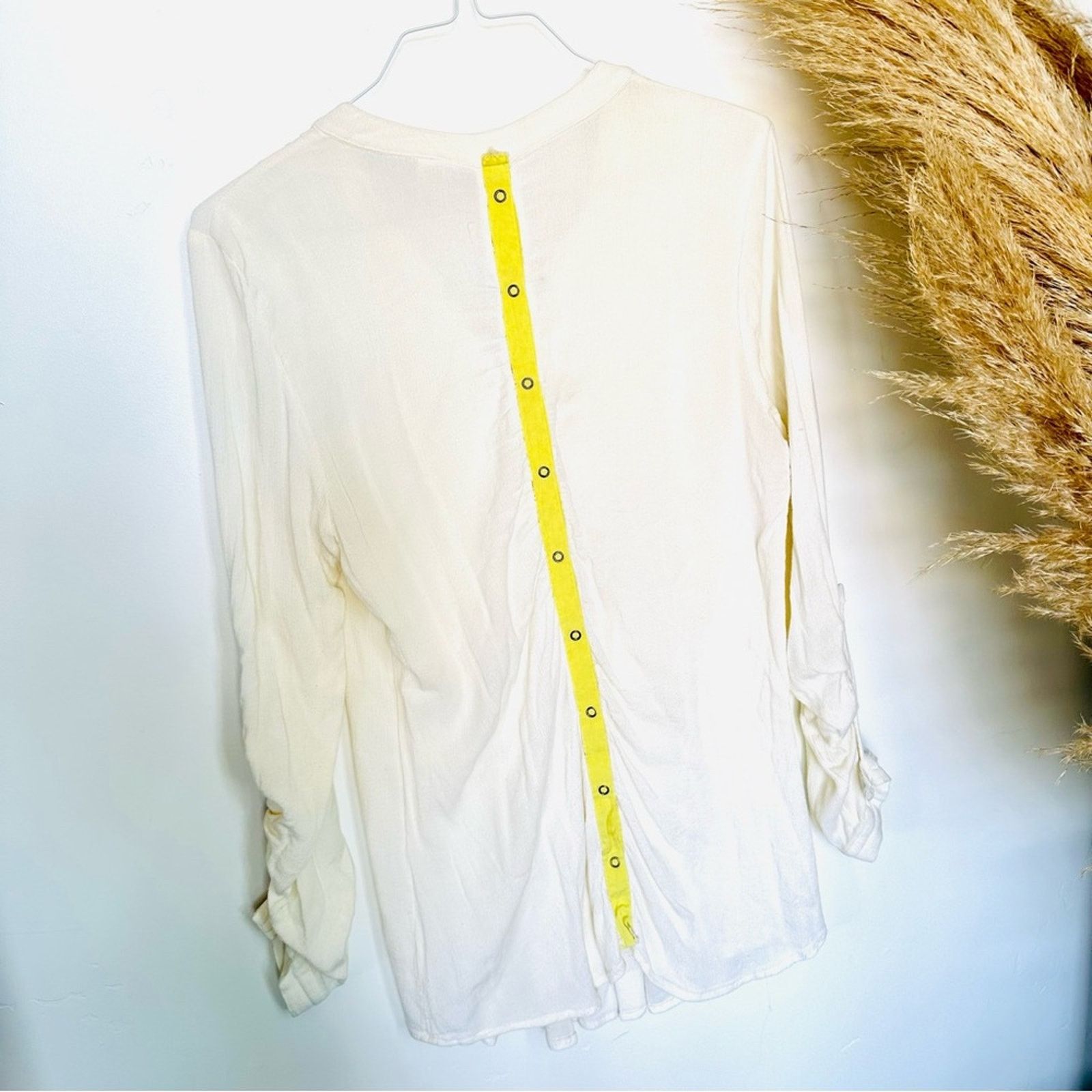 Free People FP FREE PEOPLE White Button Long Raw Hem Blouse Shirt Top Size L / US 10 / IT 46 - 10 Thumbnail