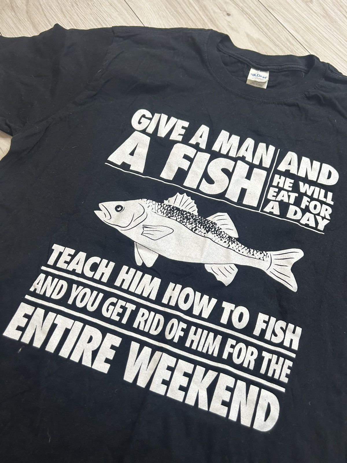 Japanese Brand × Vintage 2000,s Humor give a man and fish Size US M / EU 48-50 / 2 - 3 Thumbnail