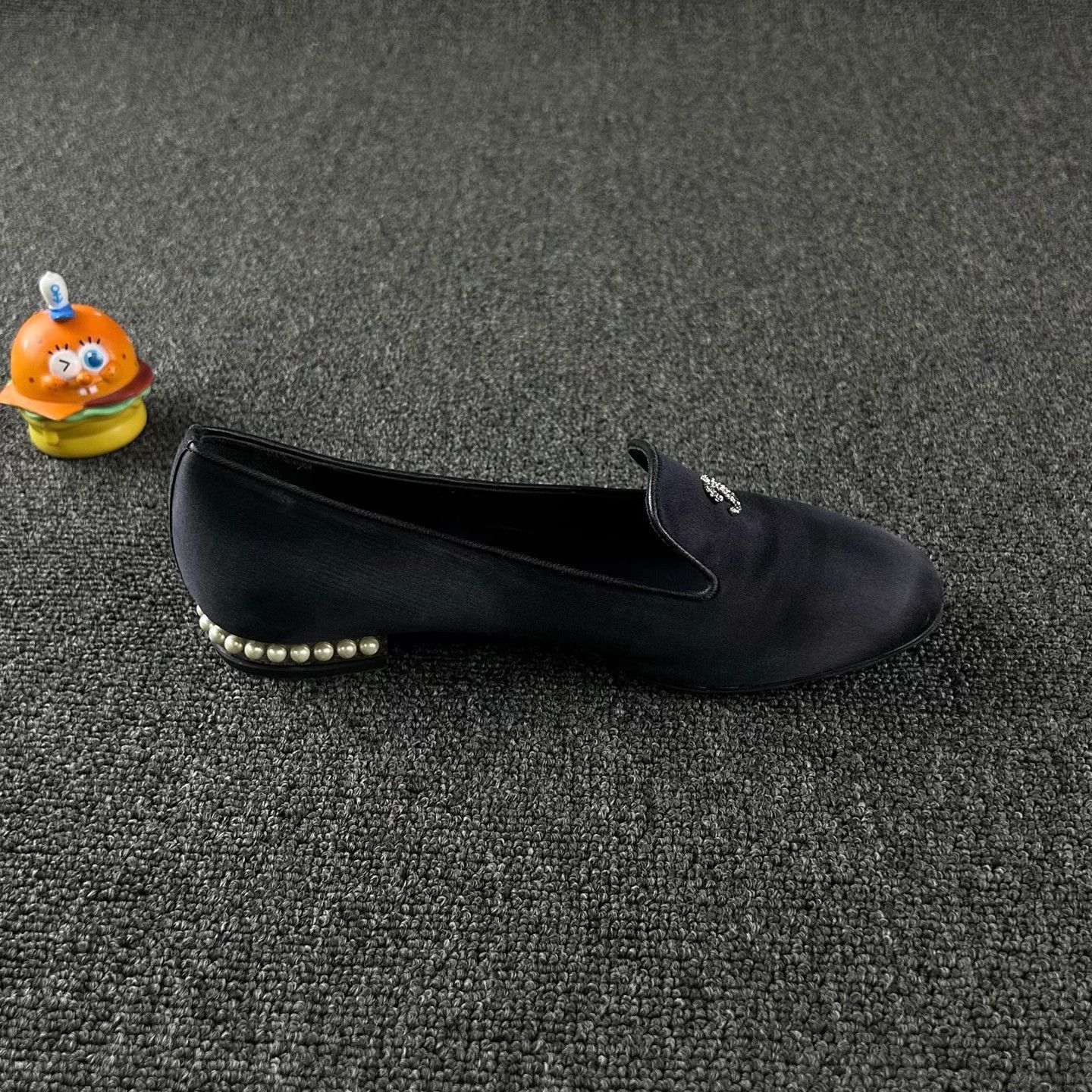 Chanel Chanel black pearl low heel CC logo shoes size 36.5 Size US 4.5 / IT 34.5 - 4 Thumbnail