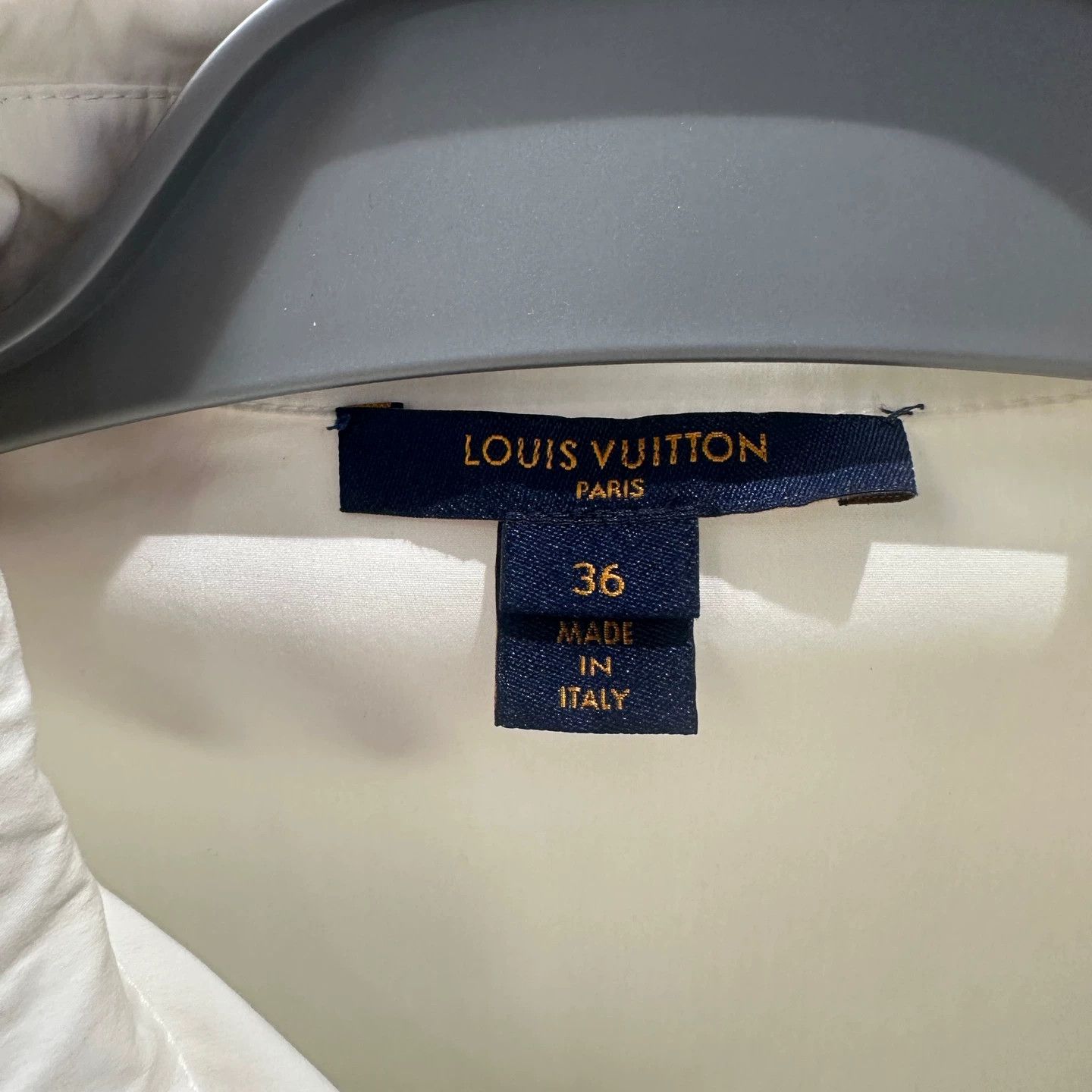 Louis Vuitton Louis Vuitton apr710 chest logo white dress 36 Size XS / US 0-2 / IT 36-38 - 4 Thumbnail