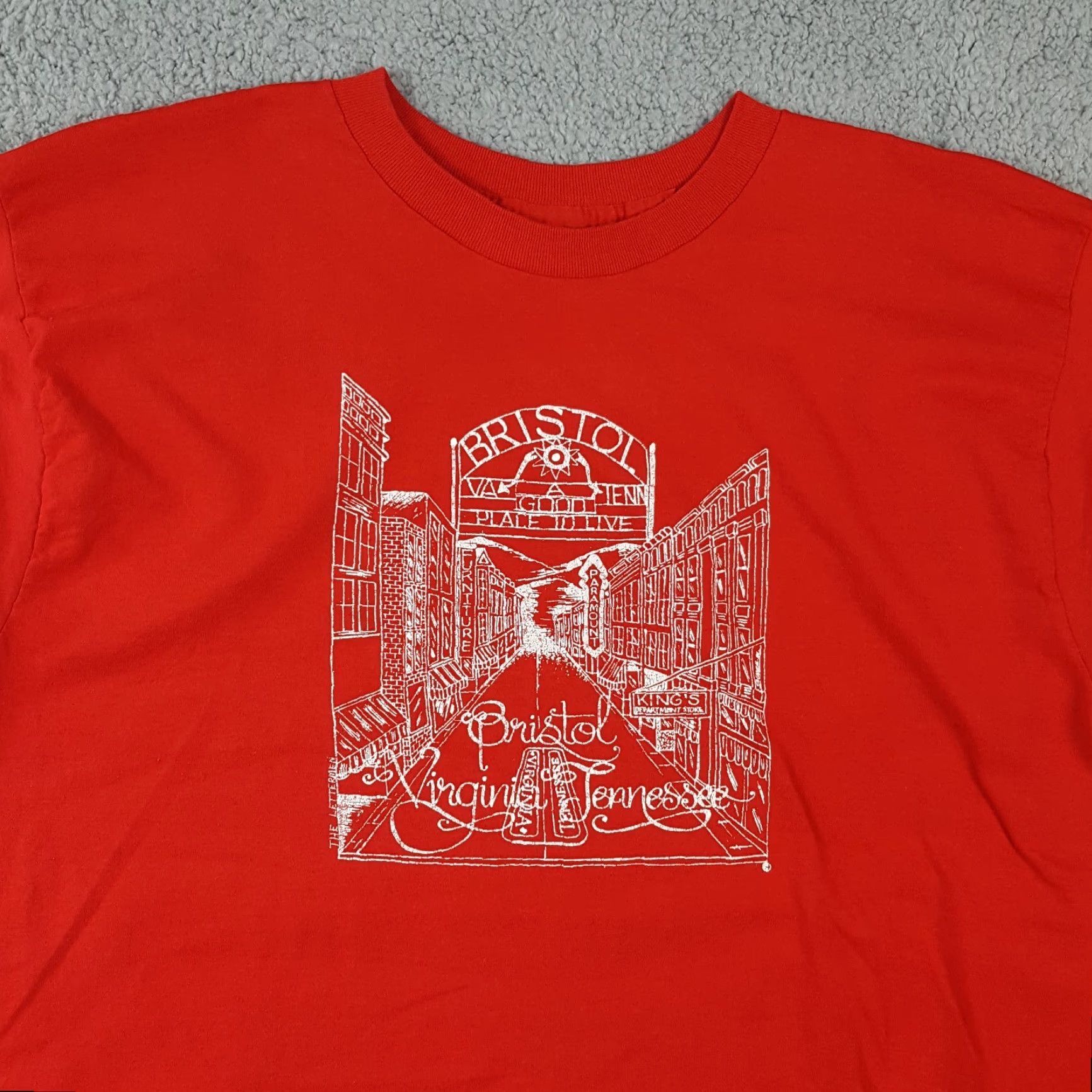 Fruit Of The Loom Vintage Fruit of the Loom Men's XL T-Shirt Red 90s Country Music Sign Vintage Retro Outdoor Y2K Size US XL / EU 56 / 4 - 2 Thumbnail