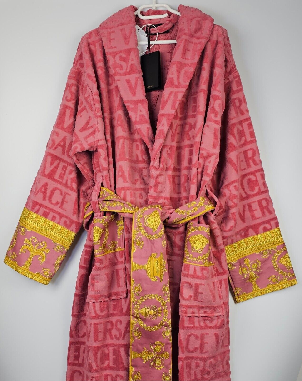 Versace VERSACE Baroque Strawberry Jam Unisex Long Bathrobe Size US XL / EU 56 / 4 - 1 Thumbnail