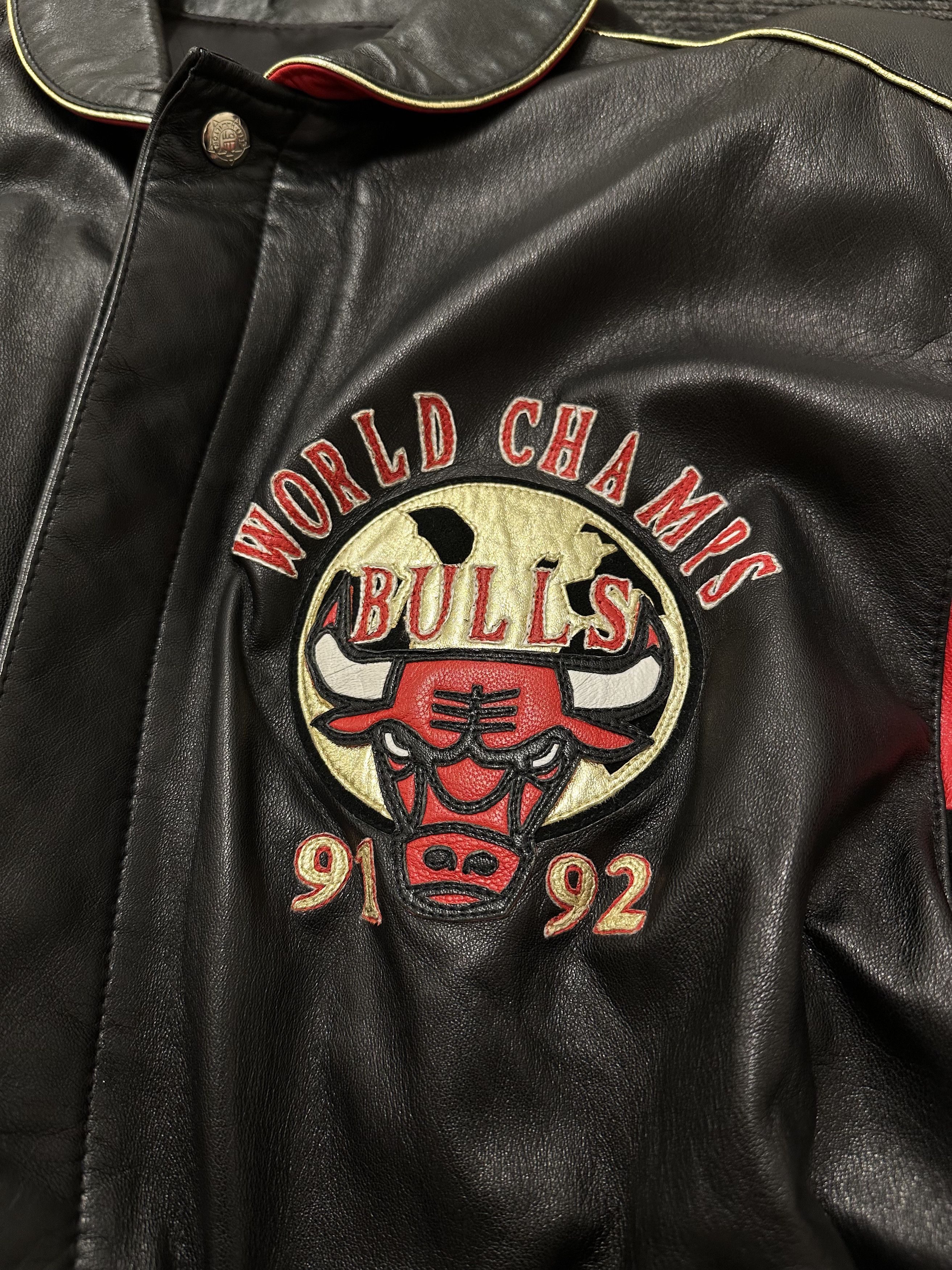 Jeff Hamilton × NBA × Vintage Jeff Hamilton *BACK 2 BACK BULLS* Reversible Leather Jacket Size US XL / EU 56 / 4 - 4 Thumbnail
