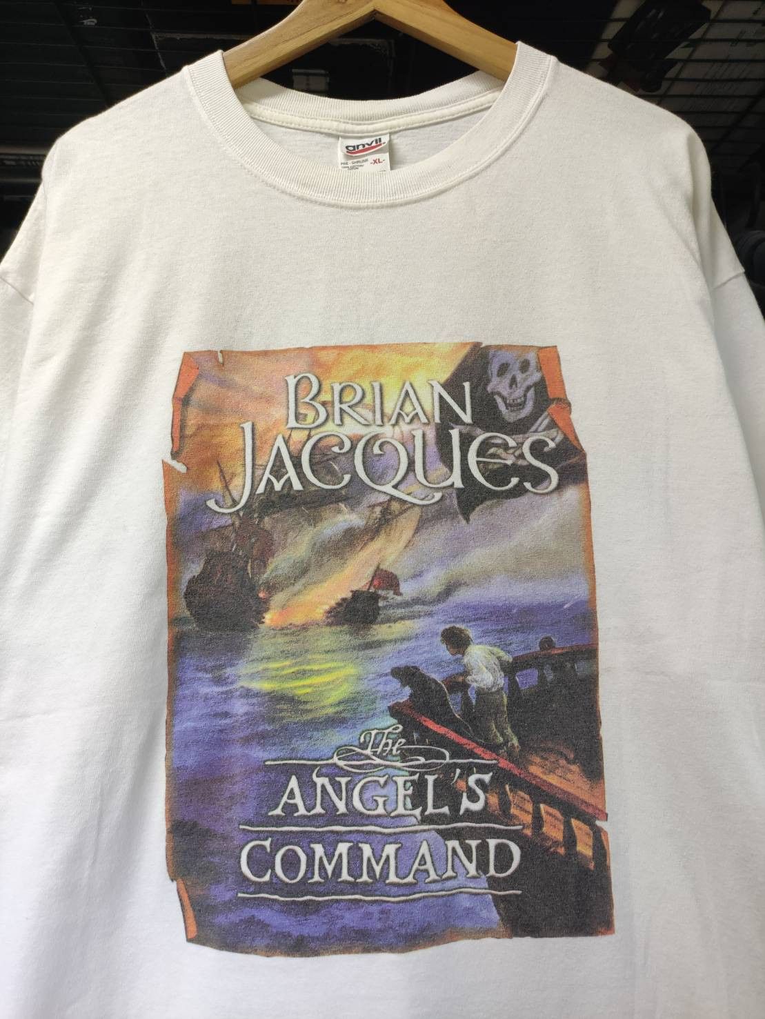 Sci-Fi Fantasy Vtg 00's The Angel's Command novel by Brian Jacques T-Shirt Size US XL / EU 56 / 4 - 1 Thumbnail