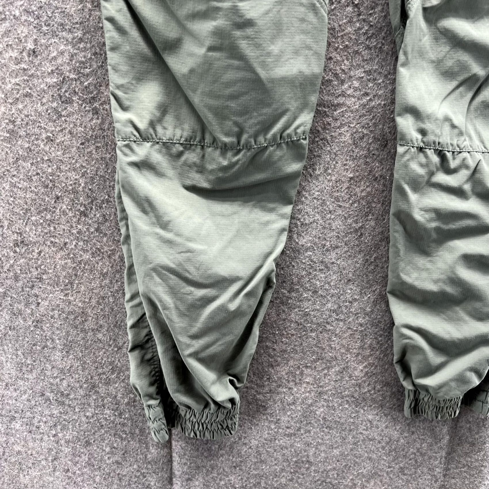 Vintage Columbia Sweatpants Women Small Green Jogger Regular Inseam 27 in Nylon Pockets Casual Athletic Vintage: No Size 28" / US 6 / IT 42 - 4 Thumbnail