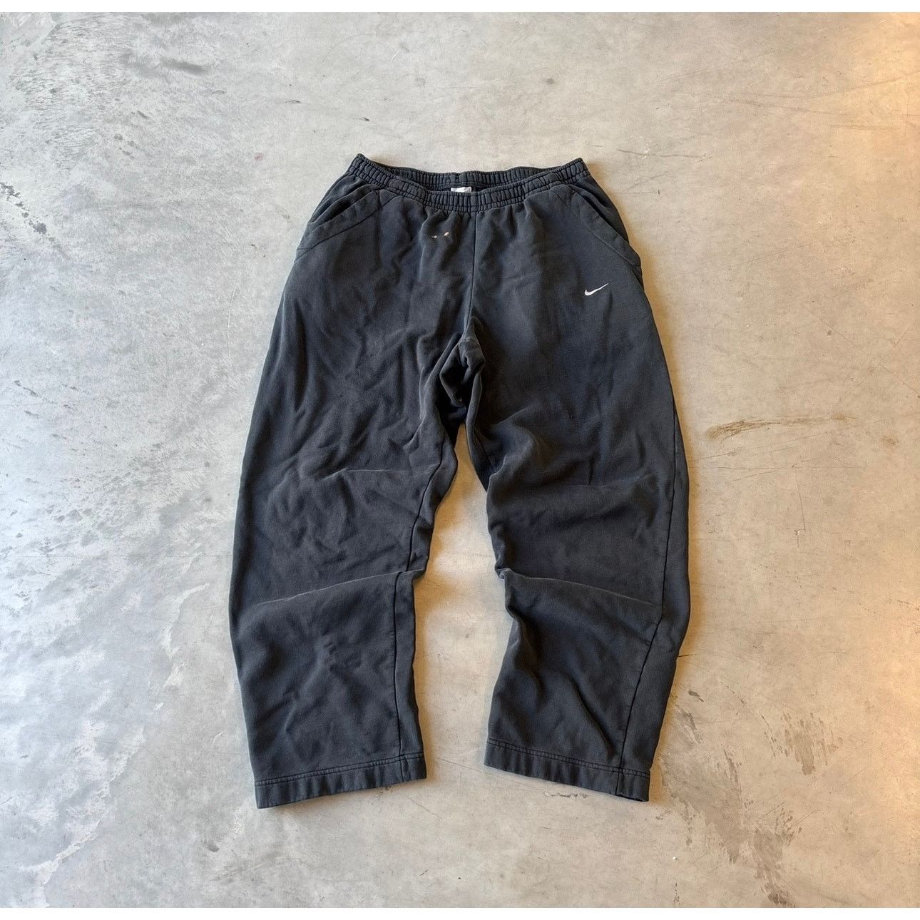 y2k vintage nike faded baggy sweatpants