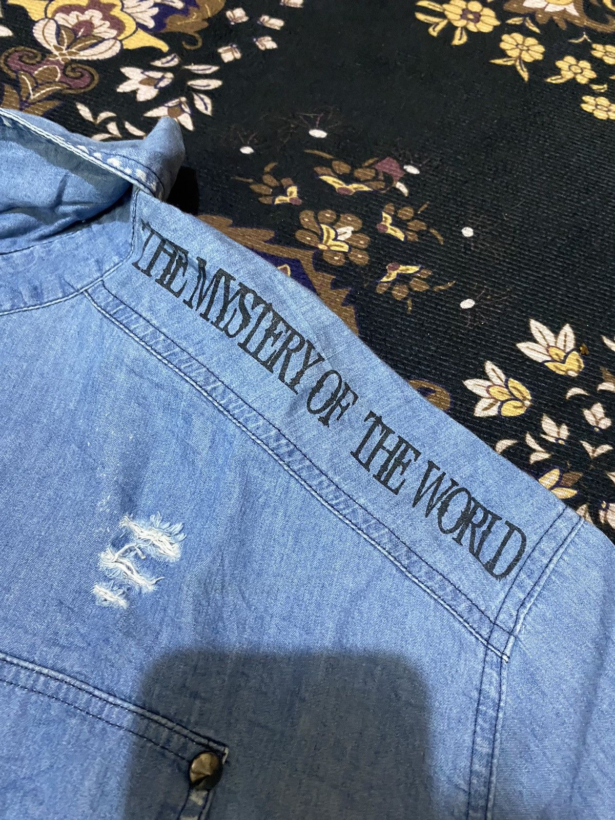 If Six Was Nine × Japanese Brand × Seditionaries Rare Y2K Ghost Of Harlem Punk Style Distressed Denim Shirt Size US L / EU 52-54 / 3 - 8 Thumbnail