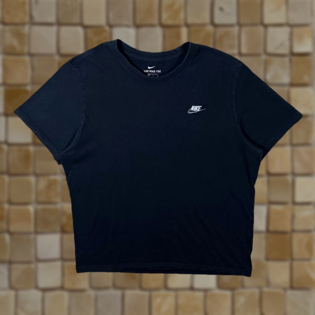 Nike Nike Classic Basic Embroidered Mini Logo Short Sleeve Cotton Black T-Shirt XL Men Size US XL / EU 56 / 4 - 1 Thumbnail