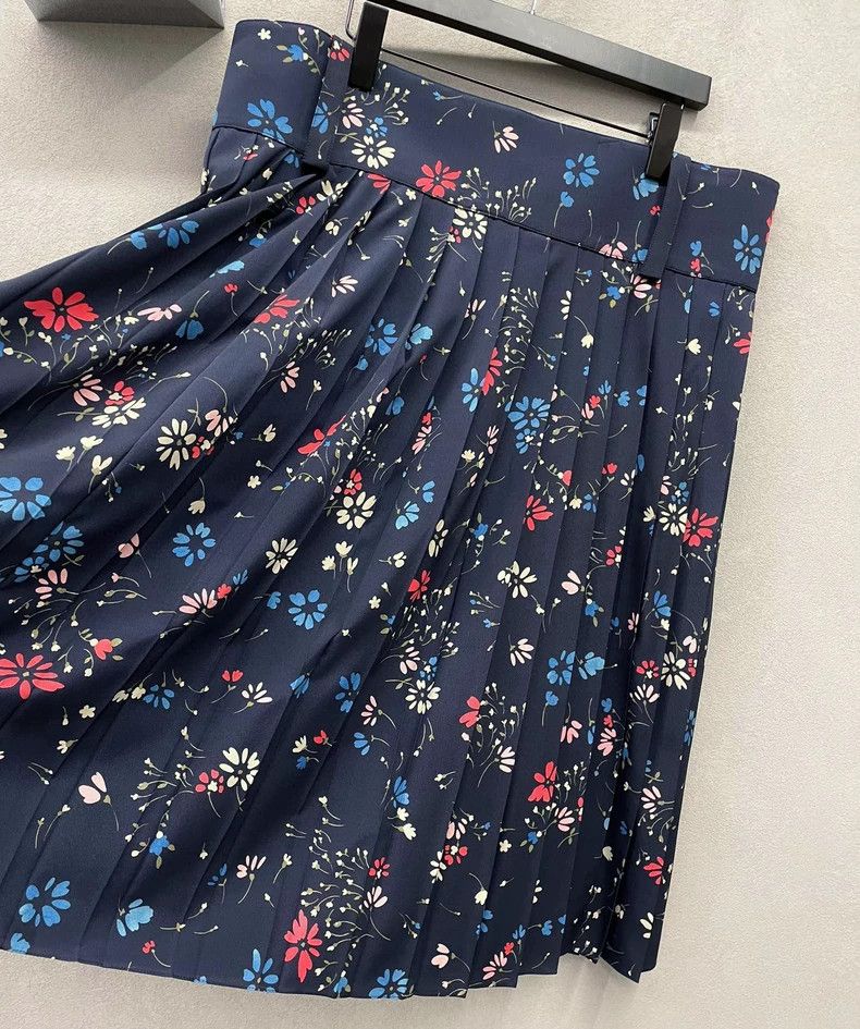 Balenciaga Balenciaga Navy Blue Floral Skirt Size 35" - 6 Thumbnail