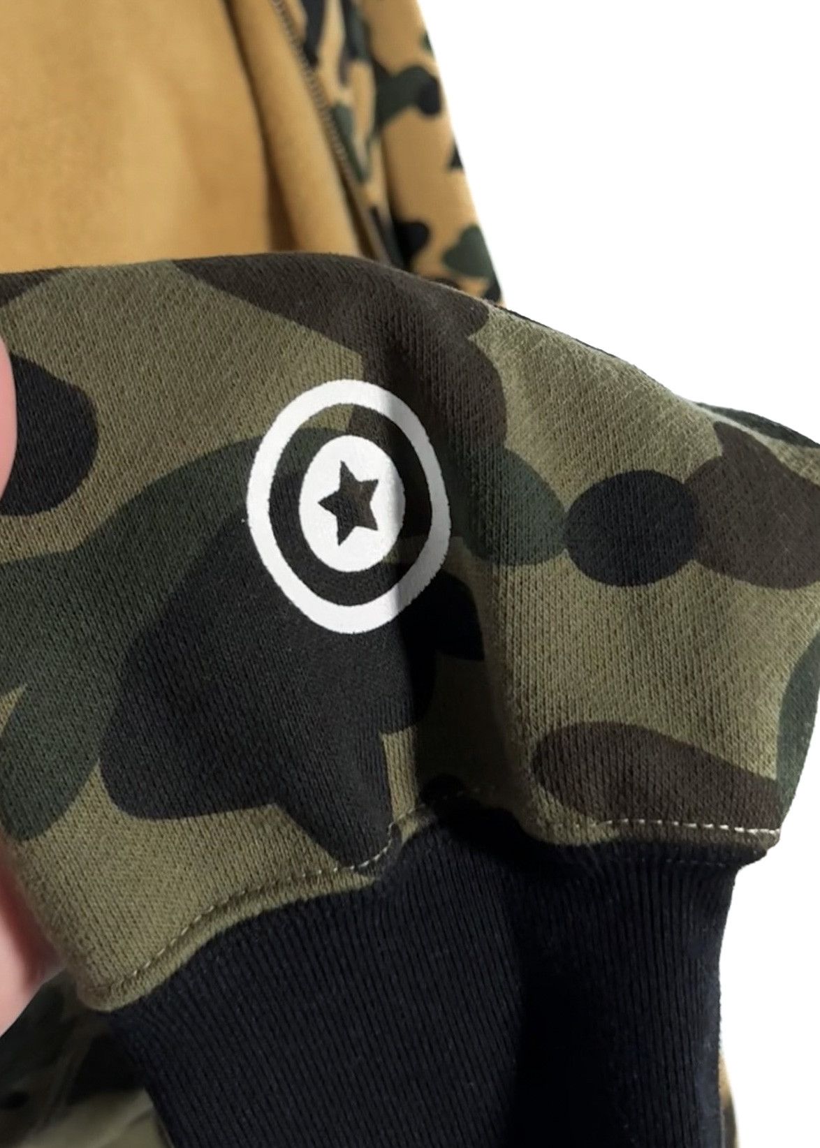 Bape Bape Beige Green Half Half Shark Hoodie Size US XL / EU 56 / 4 - 7 Thumbnail