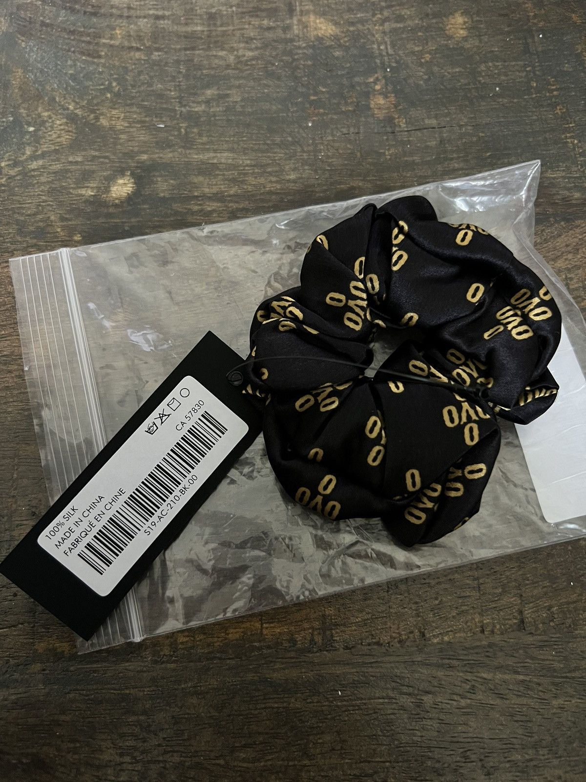 Drake × October's Very Own OVO Silk Scrunchie Size ONE SIZE - 1 Thumbnail