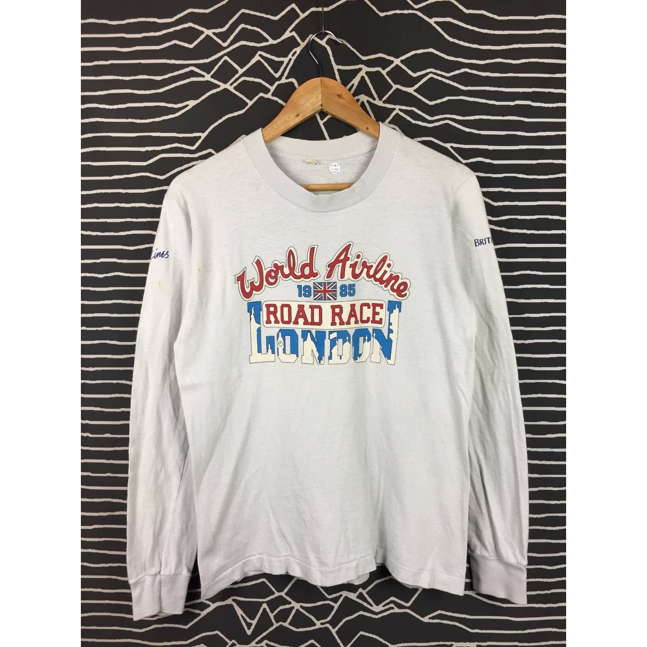 Vintage Vtg 1985 WARR World Airline Road Race London Longsleeve Tee Size US S / EU 44-46 / 1 - 9 Thumbnail